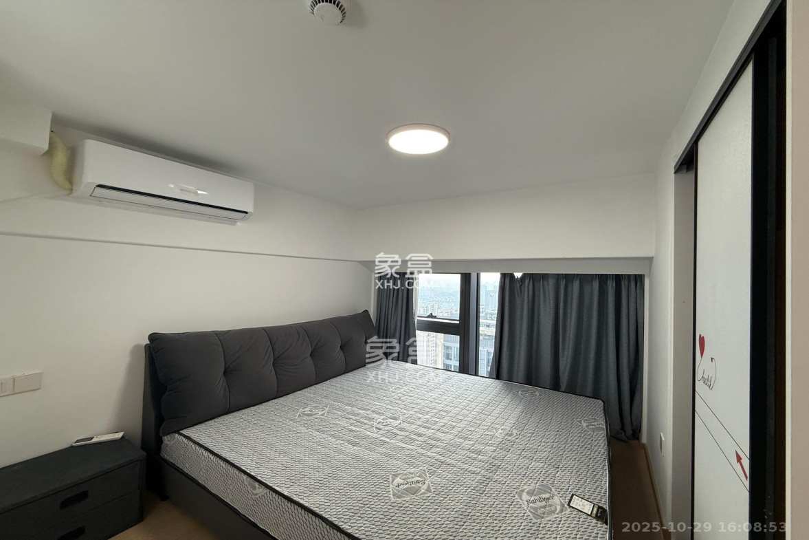 卓越中寰 2室1厅1卫 2600.0元/月 卓越中寰 2室1厅1卫 2600.0元/月室内图