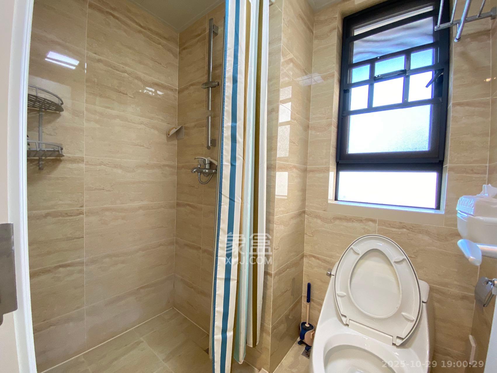 万科魅力之城观澜里  3室2厅2卫    2850.0元/月室内图