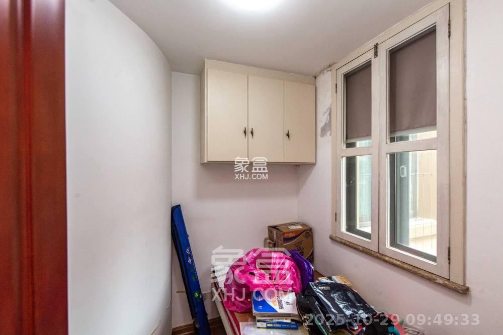 中城丽景香山园  5室2厅2卫    6000.0元/月室内图