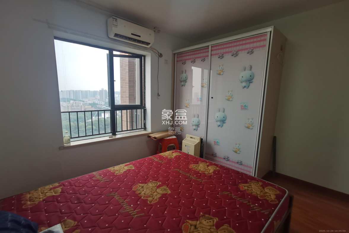 三一街区  3室2厅1卫    1800.0元/月 三一街区  3室2厅1卫    1800.0元/月室内图