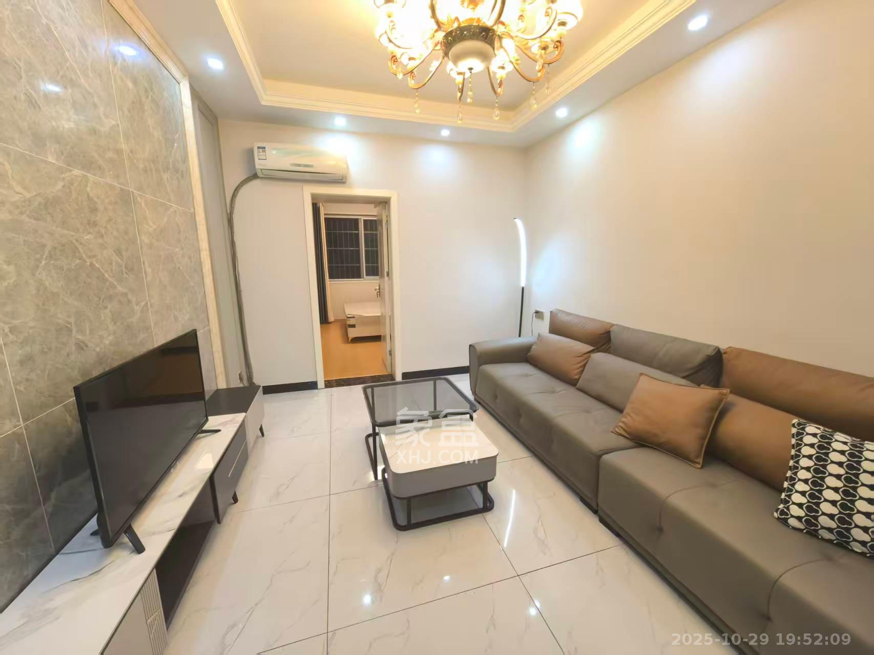 三印宿舍  2室2厅1卫    1800.0元/月 三印宿舍  2室2厅1卫    1800.0元/月室内图