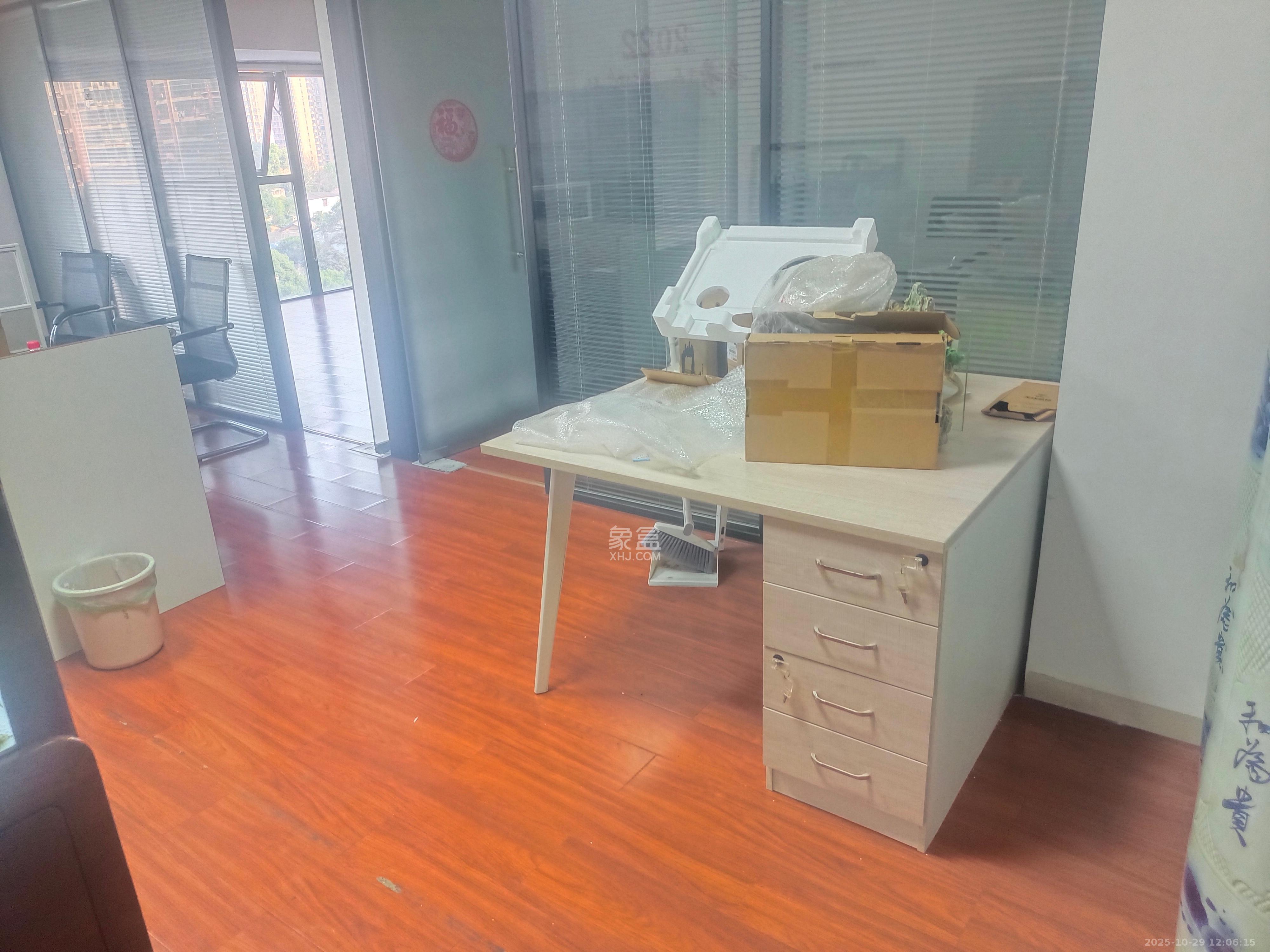 达美D6区   43.51㎡      4500.0元/月室内图