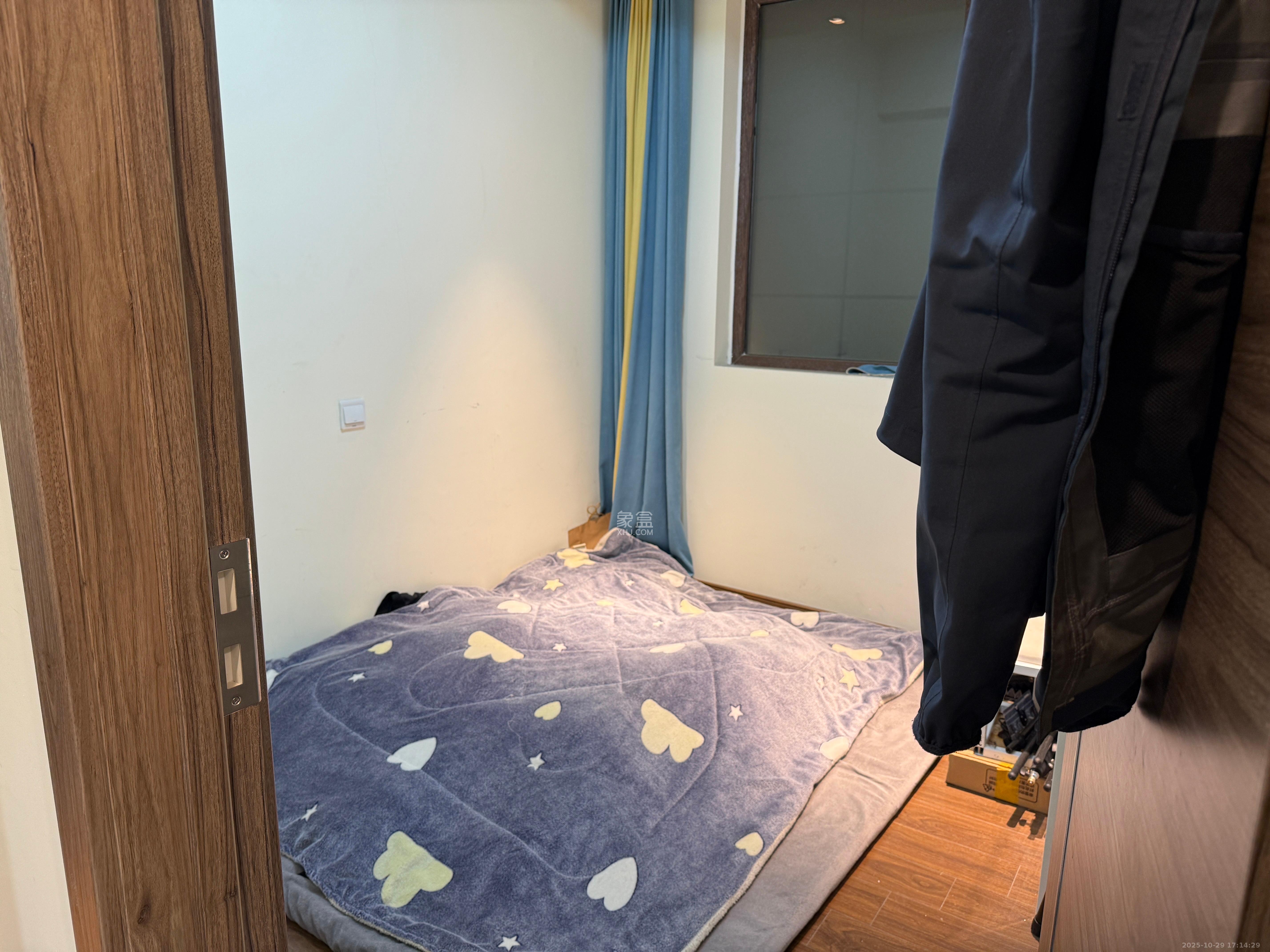 碧桂园中央花园  3室2厅1卫    2500.0元/月 碧桂园中央花园  3室2厅1卫    2500.0元/月室内图