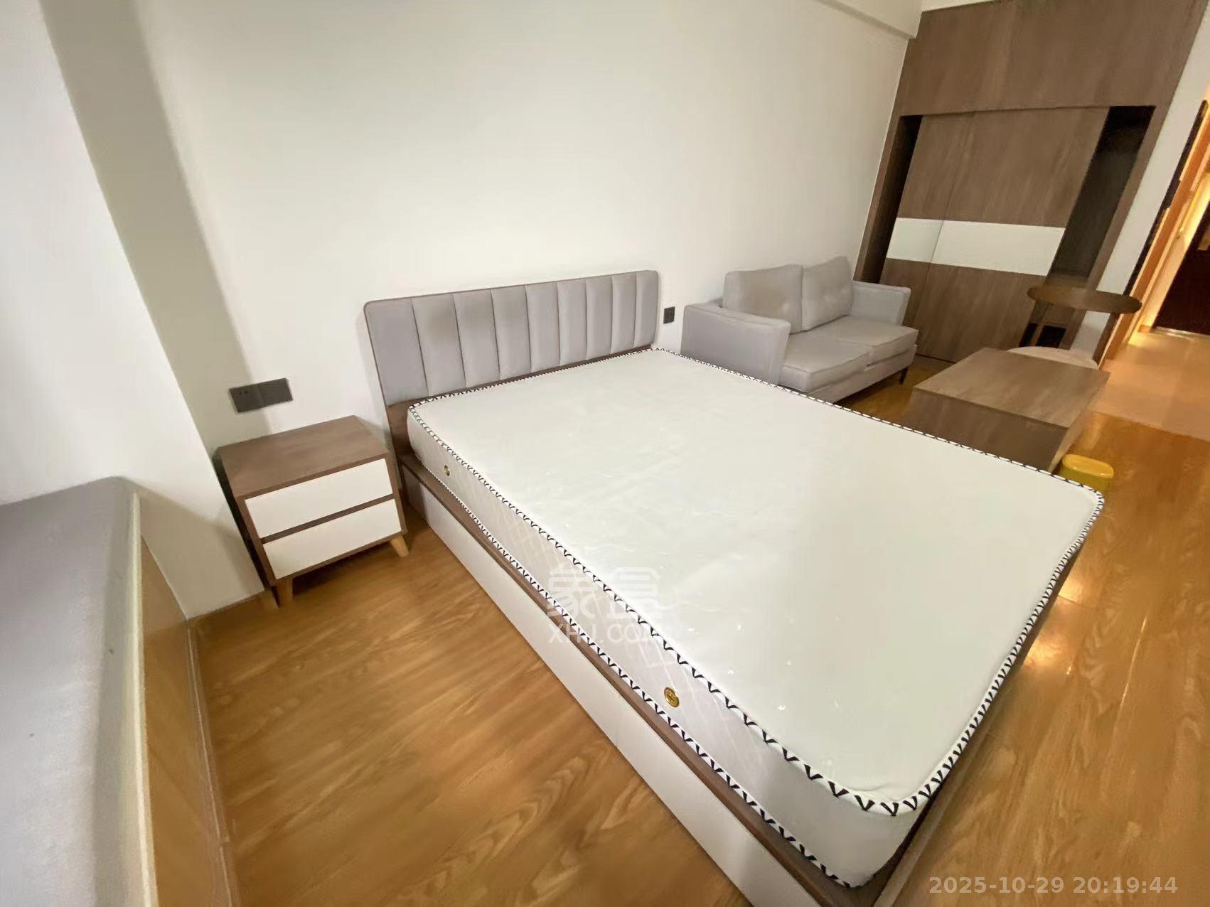 阳光城檀悦  1室1厅1卫    2500.0元/月 阳光城檀悦  1室1厅1卫    2500.0元/月室内图