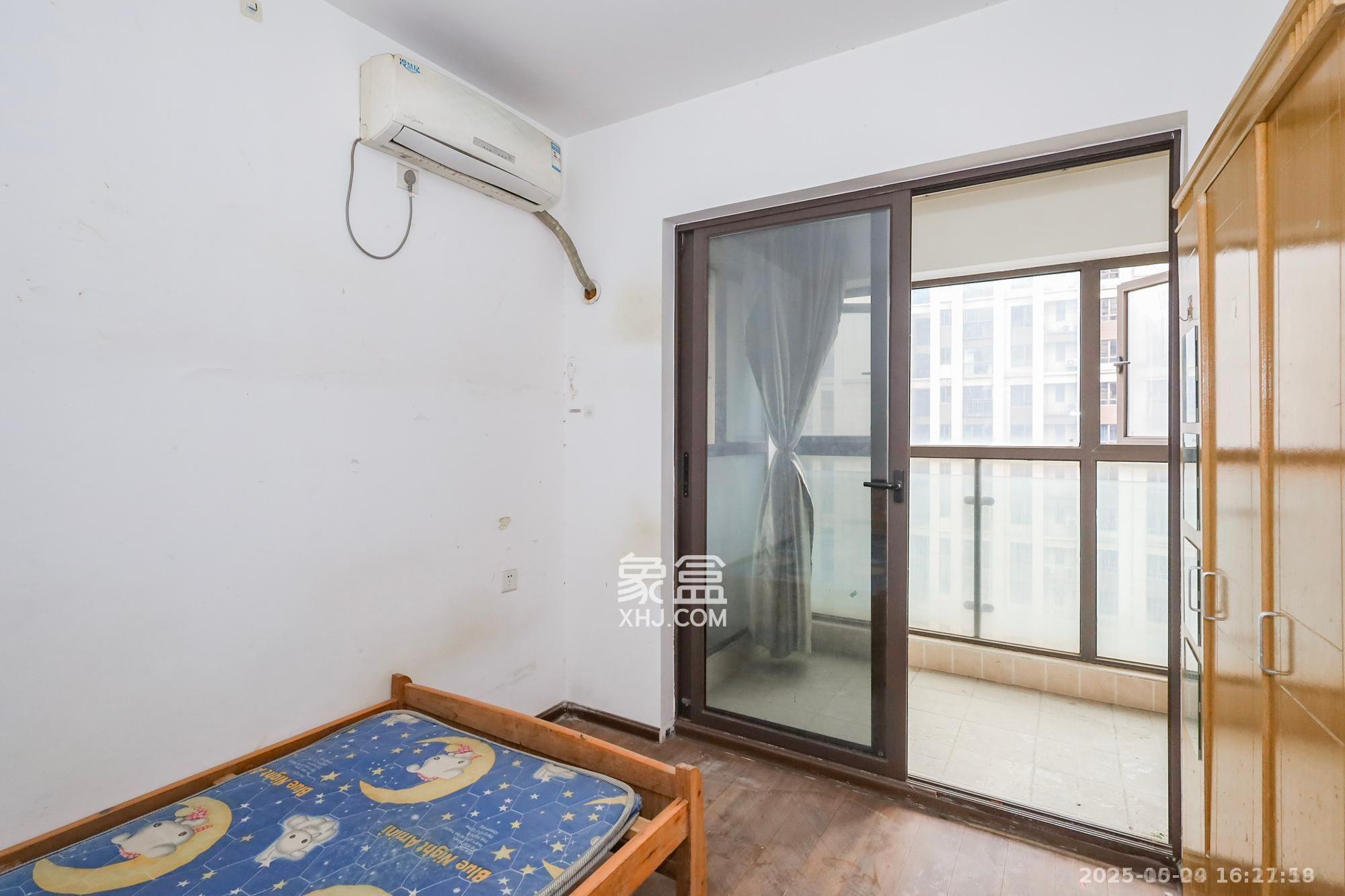 南山雍江汇(滨江国际新城) 3室2厅1卫 2200.0元/月 南山雍江汇(滨江国际新城) 3室2厅1卫 2200.0元/月室内图