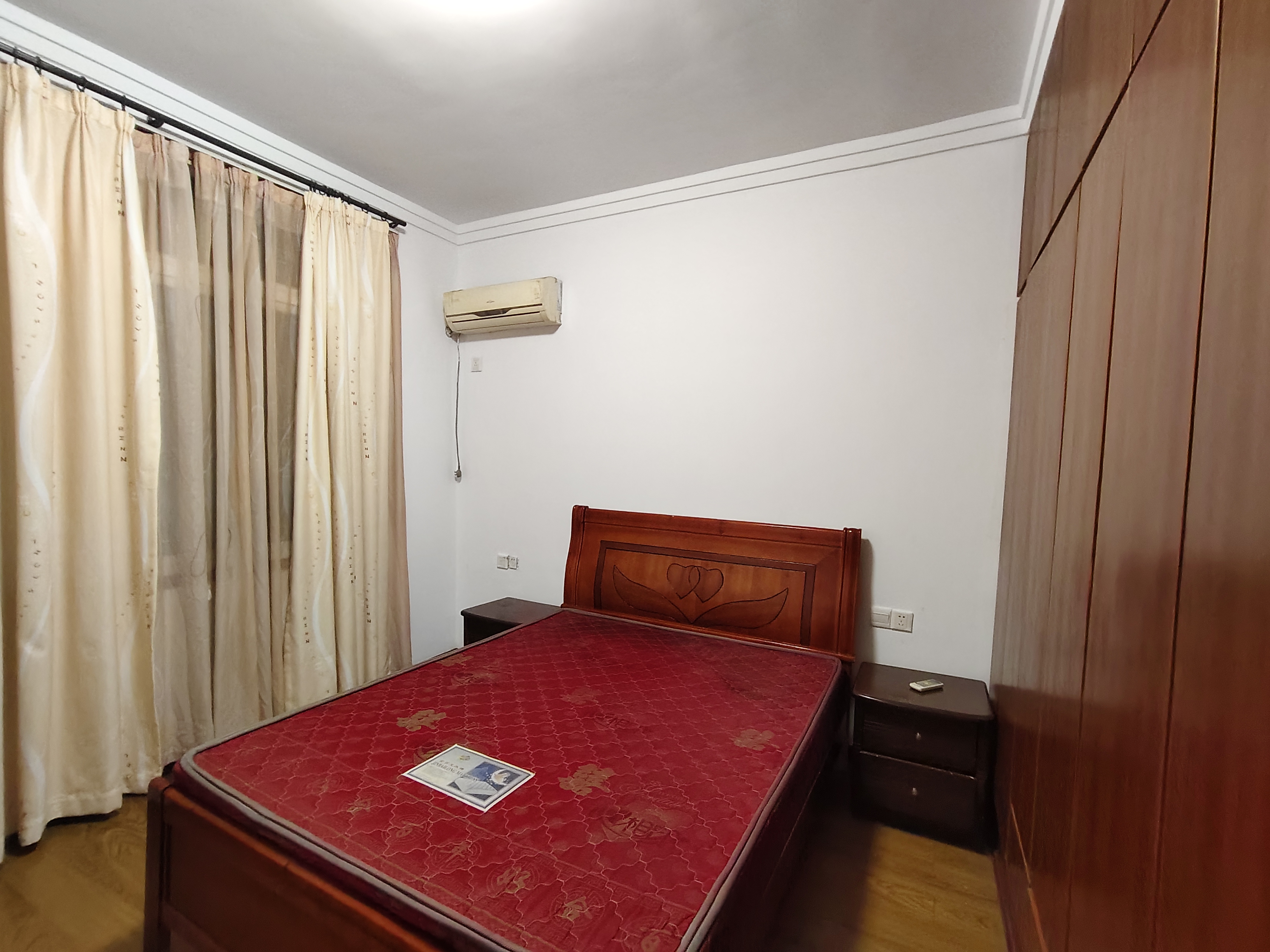 红旗小区 2室1厅1卫 1000.0元/月 红旗小区 2室1厅1卫 1000.0元/月室内图