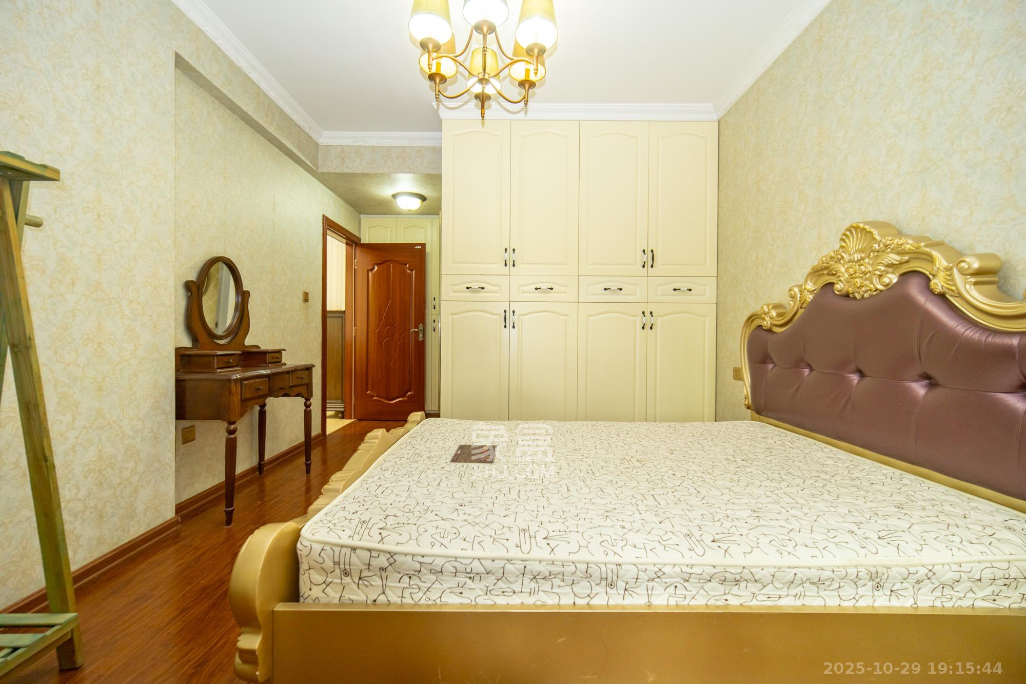 长大卧琥  3室2厅2卫    93.0万 长大卧琥  3室2厅2卫    93.0万卧室