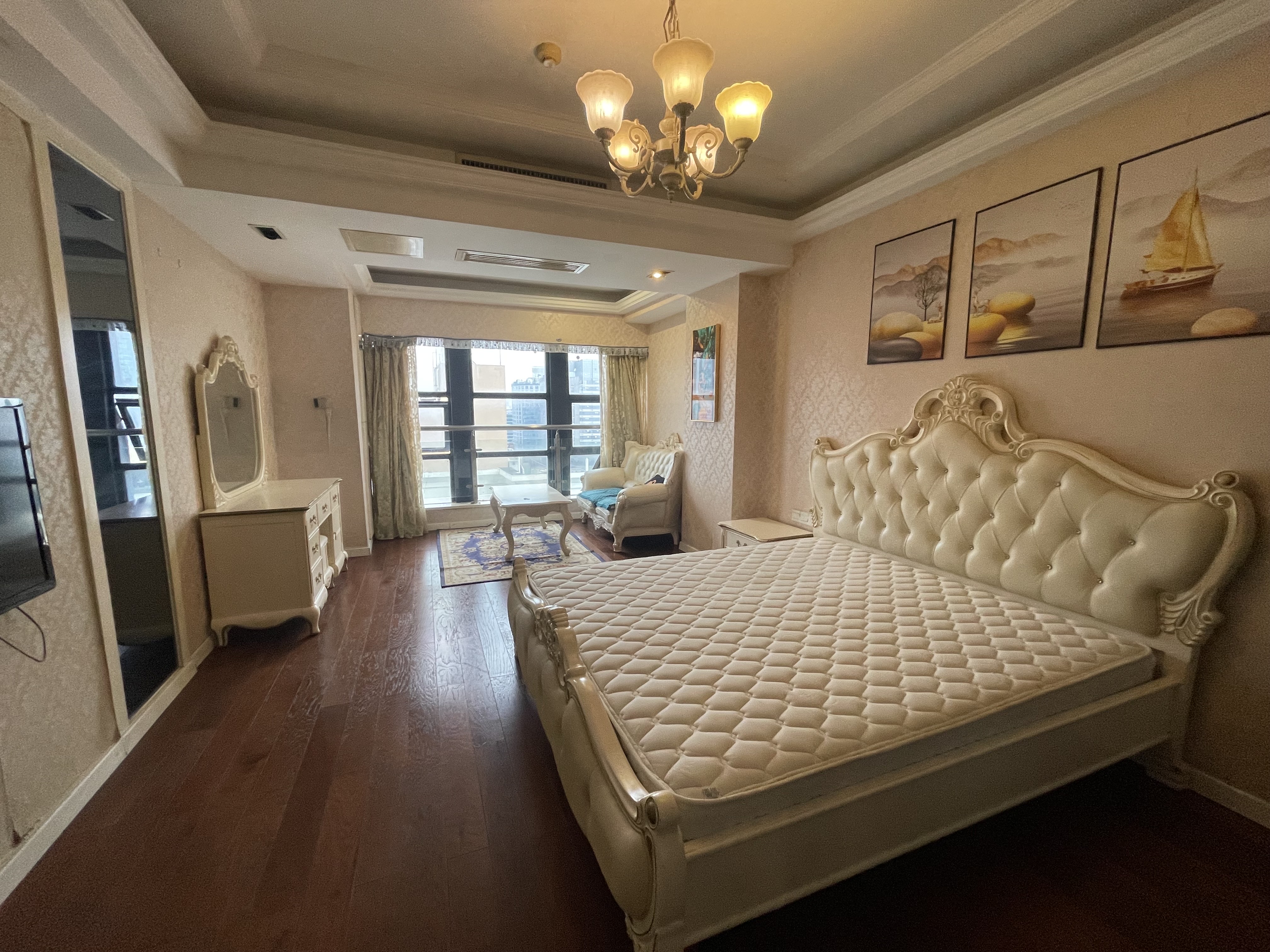 壹号公馆  1室1厅1卫    2500.0元/月户型图