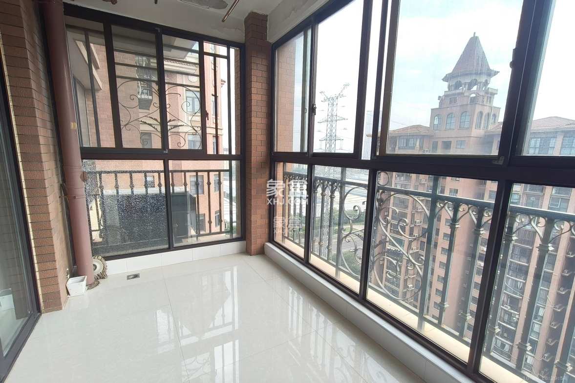 康桥长郡  2室2厅1卫    1600.0元/月 康桥长郡  2室2厅1卫    1600.0元/月室内图