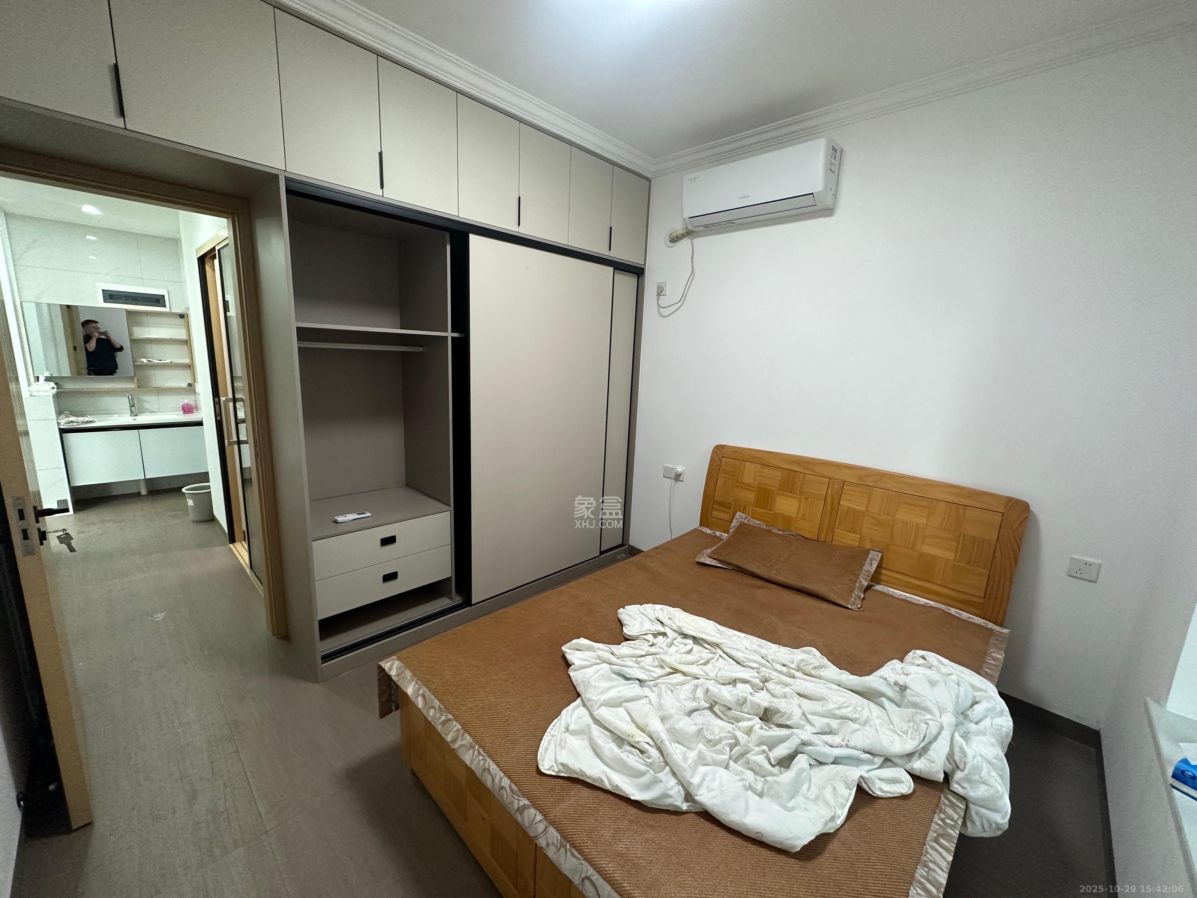 新城新世界四期柏樾  2室1厅1卫    2400.0元/月 新城新世界四期柏樾  2室1厅1卫    2400.0元/月室内图