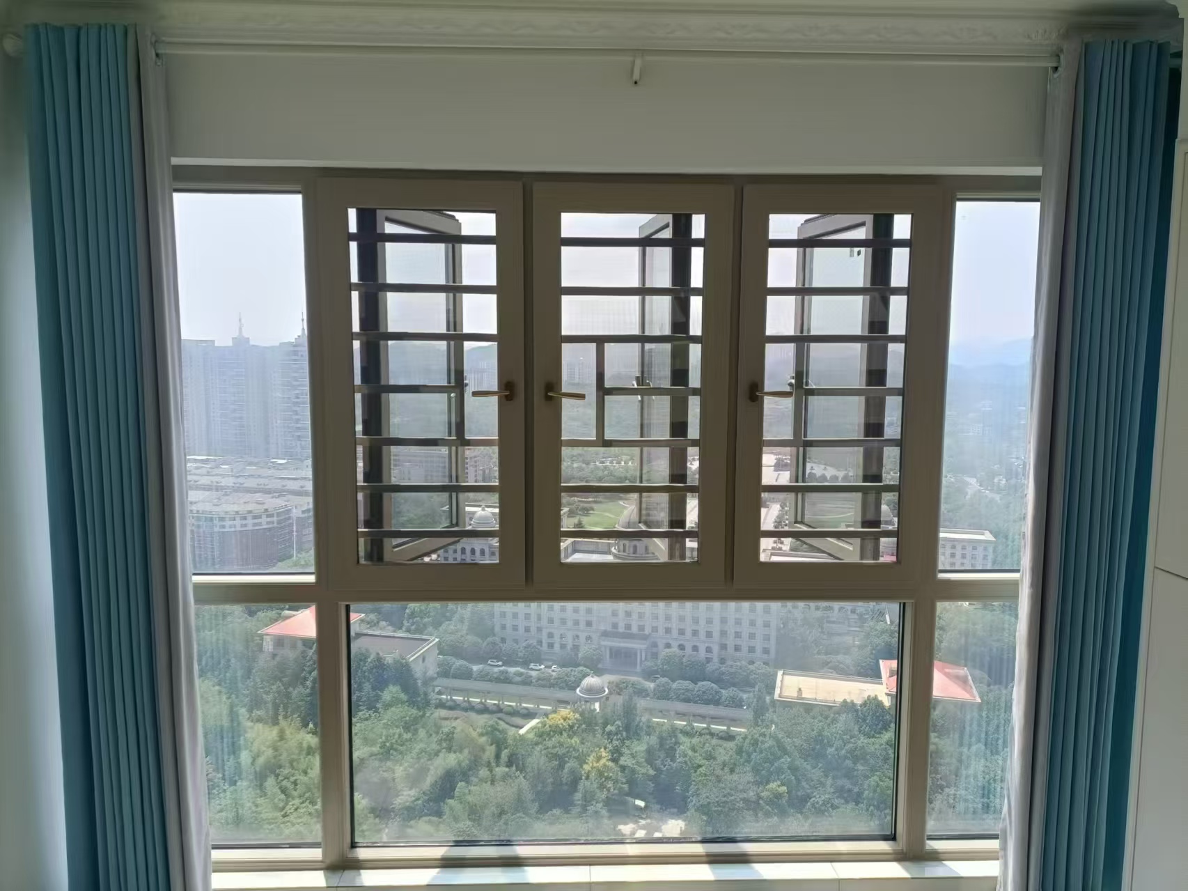 五江碧桂园城市广场  3室2厅2卫    2400.0元/月