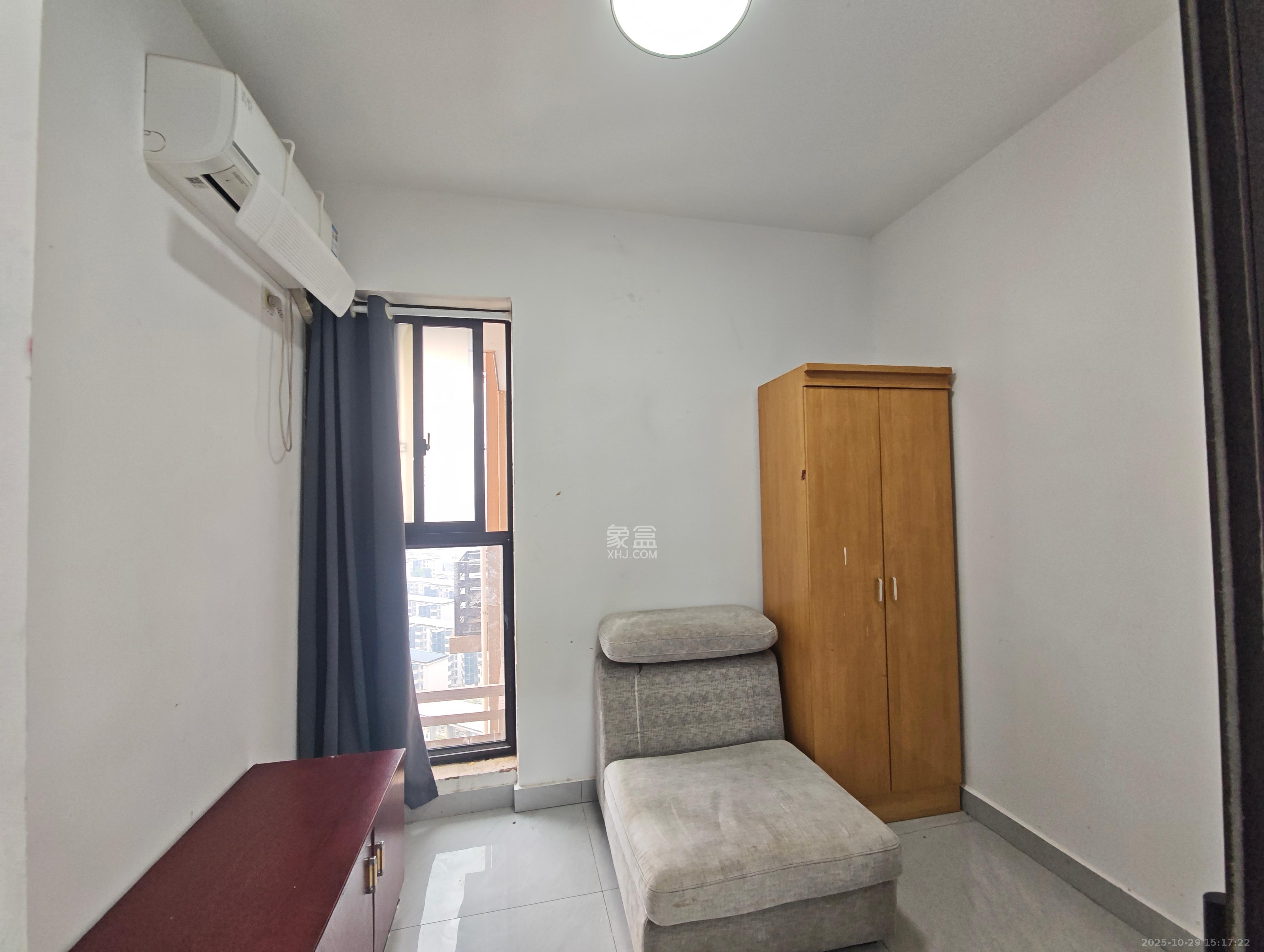 上园商住小区 3室2厅1卫 2700.0元/月 上园商住小区 3室2厅1卫 2700.0元/月室内图