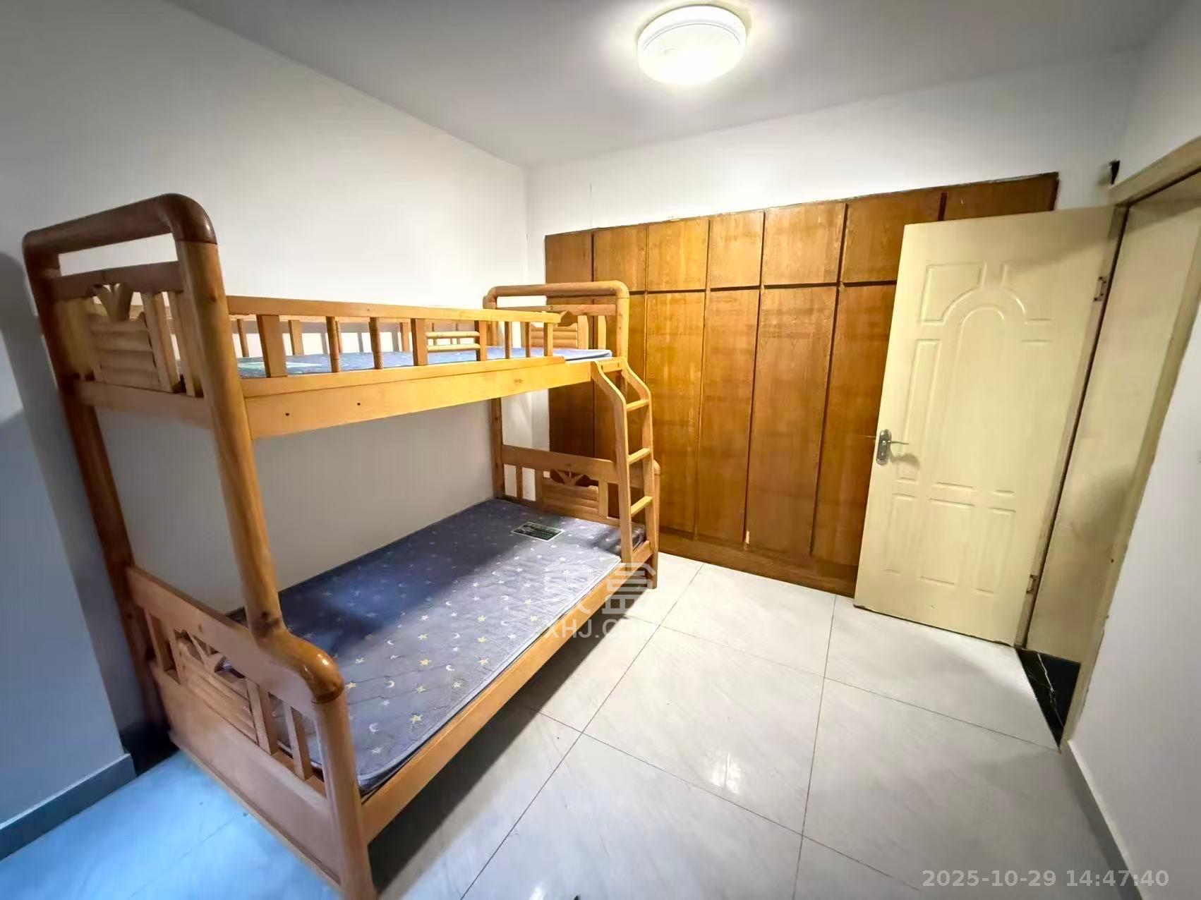 吉景小区  3室1厅1卫    2200.0元/月室内图