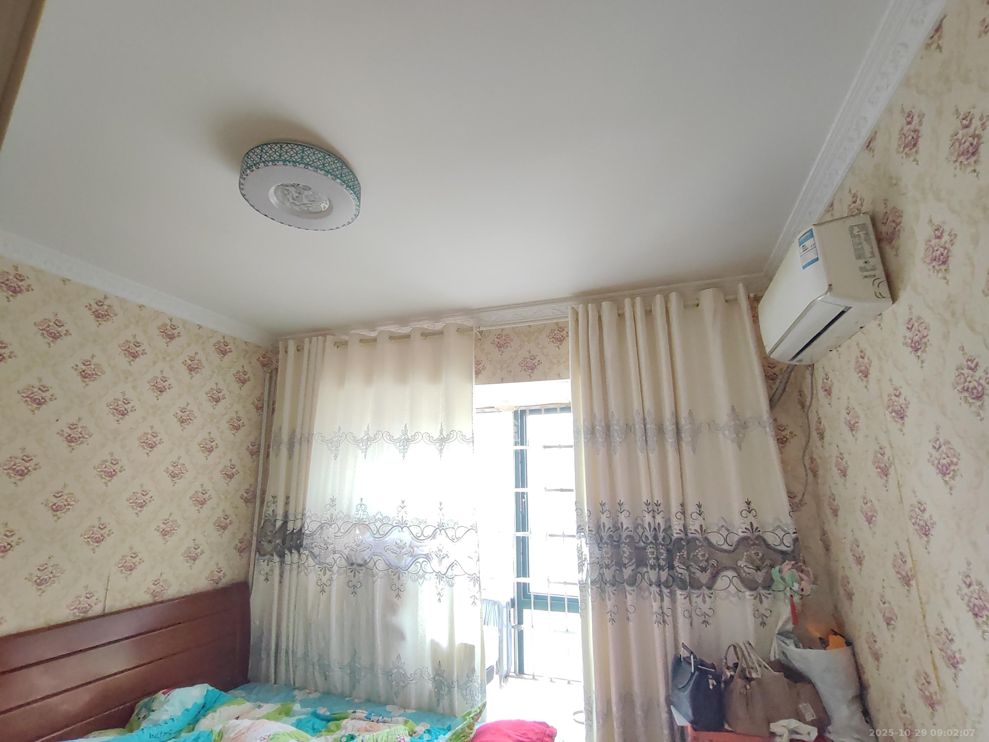 洋湖时代  3室1厅1卫    2300.0元/月室内图