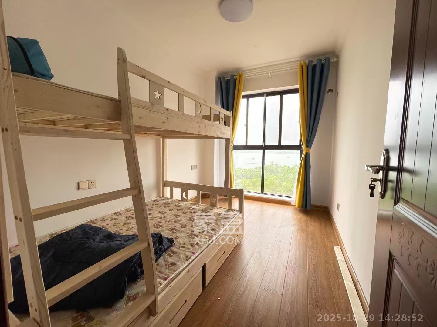 国泰九龙湾  3室2厅2卫    2500.0元/月 国泰九龙湾  3室2厅2卫    2500.0元/月室内图