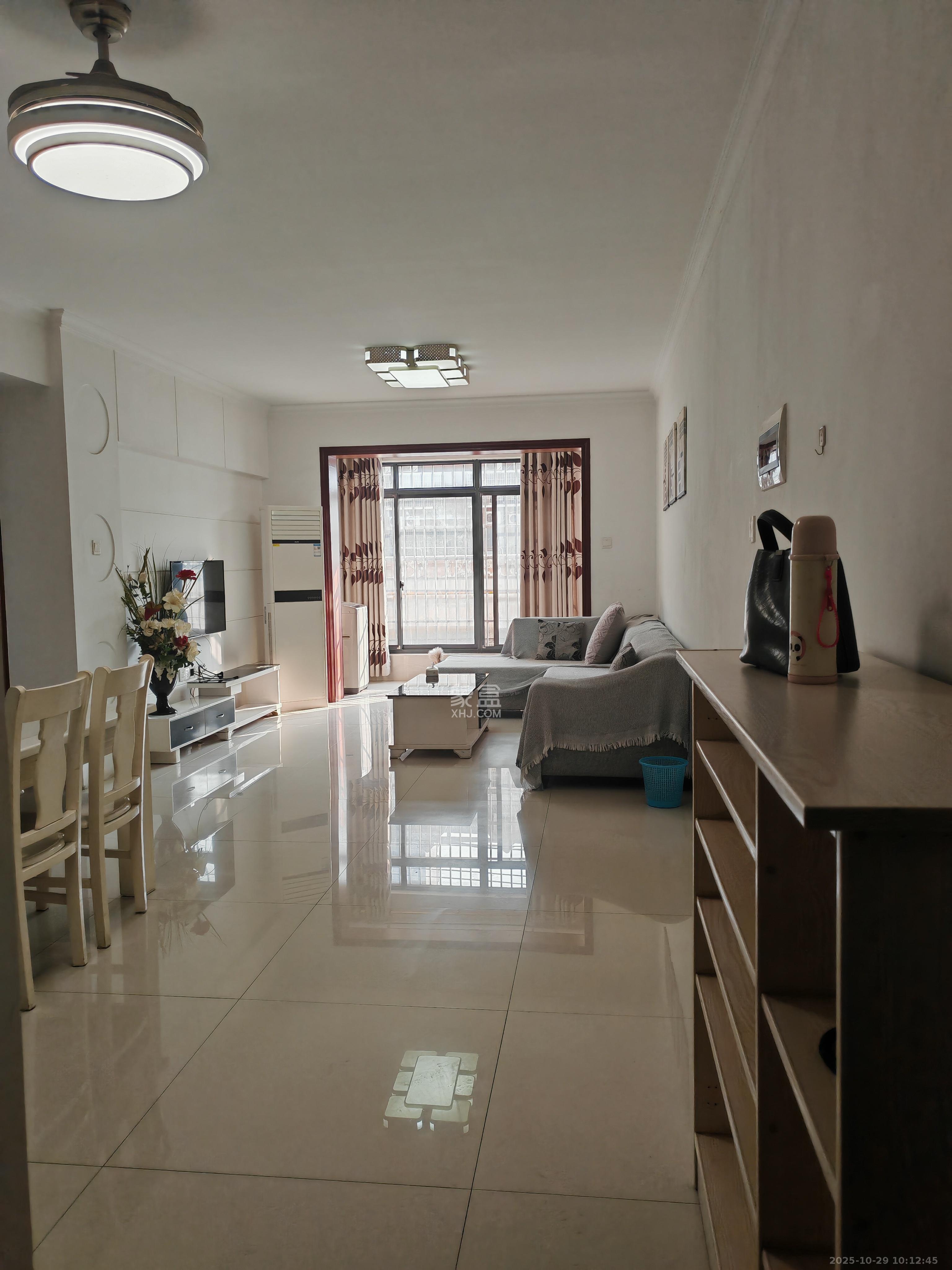 星城新宇莲景苑  2室2厅1卫    2000.0元/月 星城新宇莲景苑  2室2厅1卫    2000.0元/月