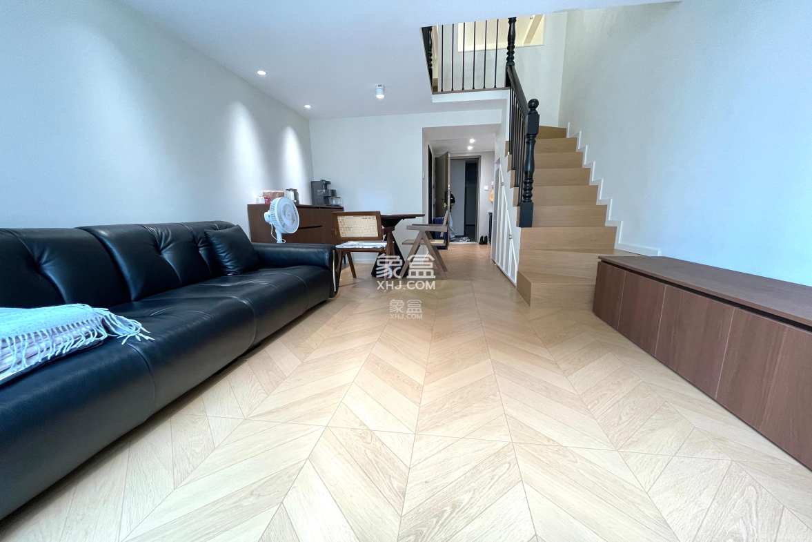 力高凤凰新天 2室1厅1卫 3000.0元/月 力高凤凰新天 2室1厅1卫 3000.0元/月室内图