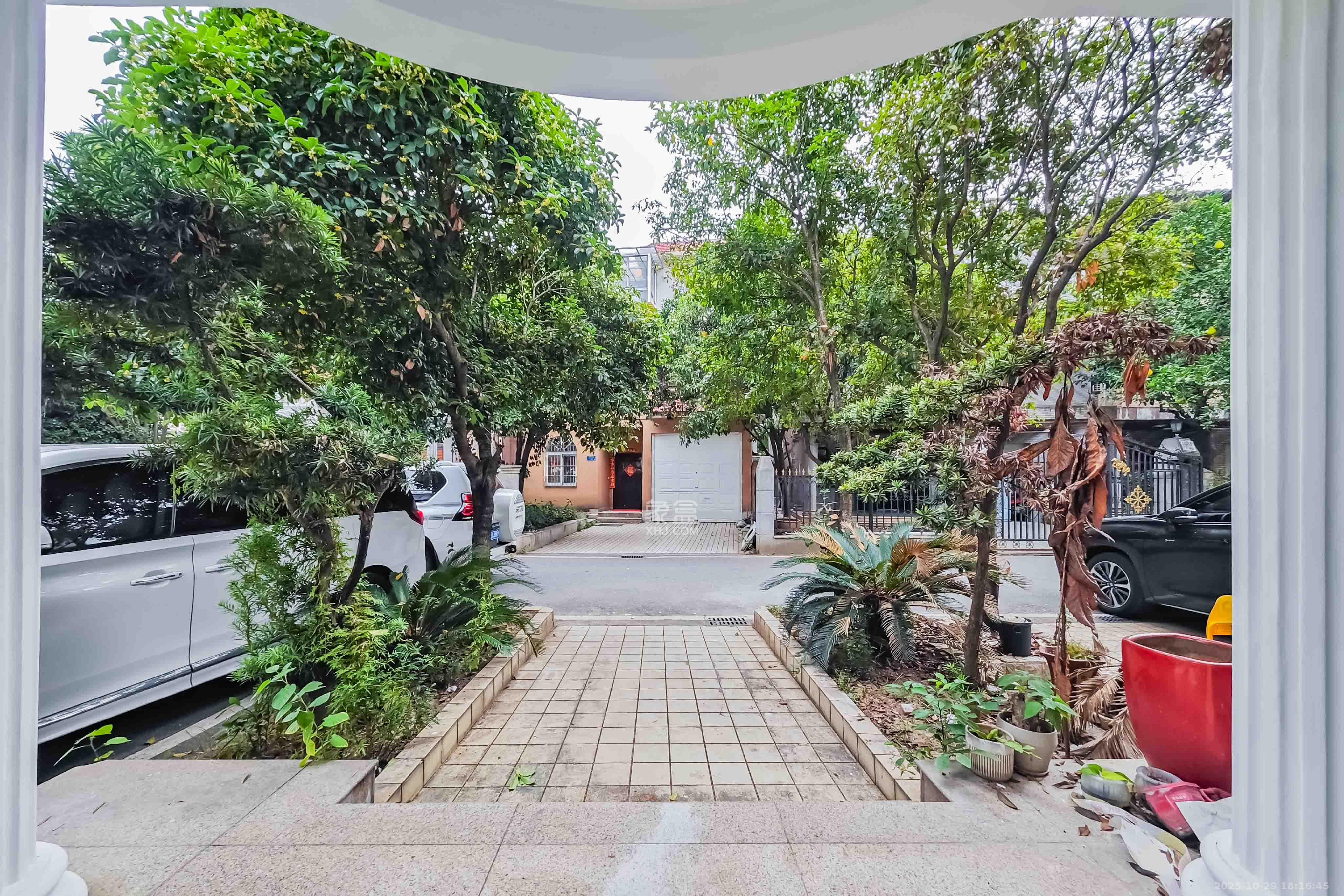 碧翠园（中房）  4室2厅3卫    188.0万其他