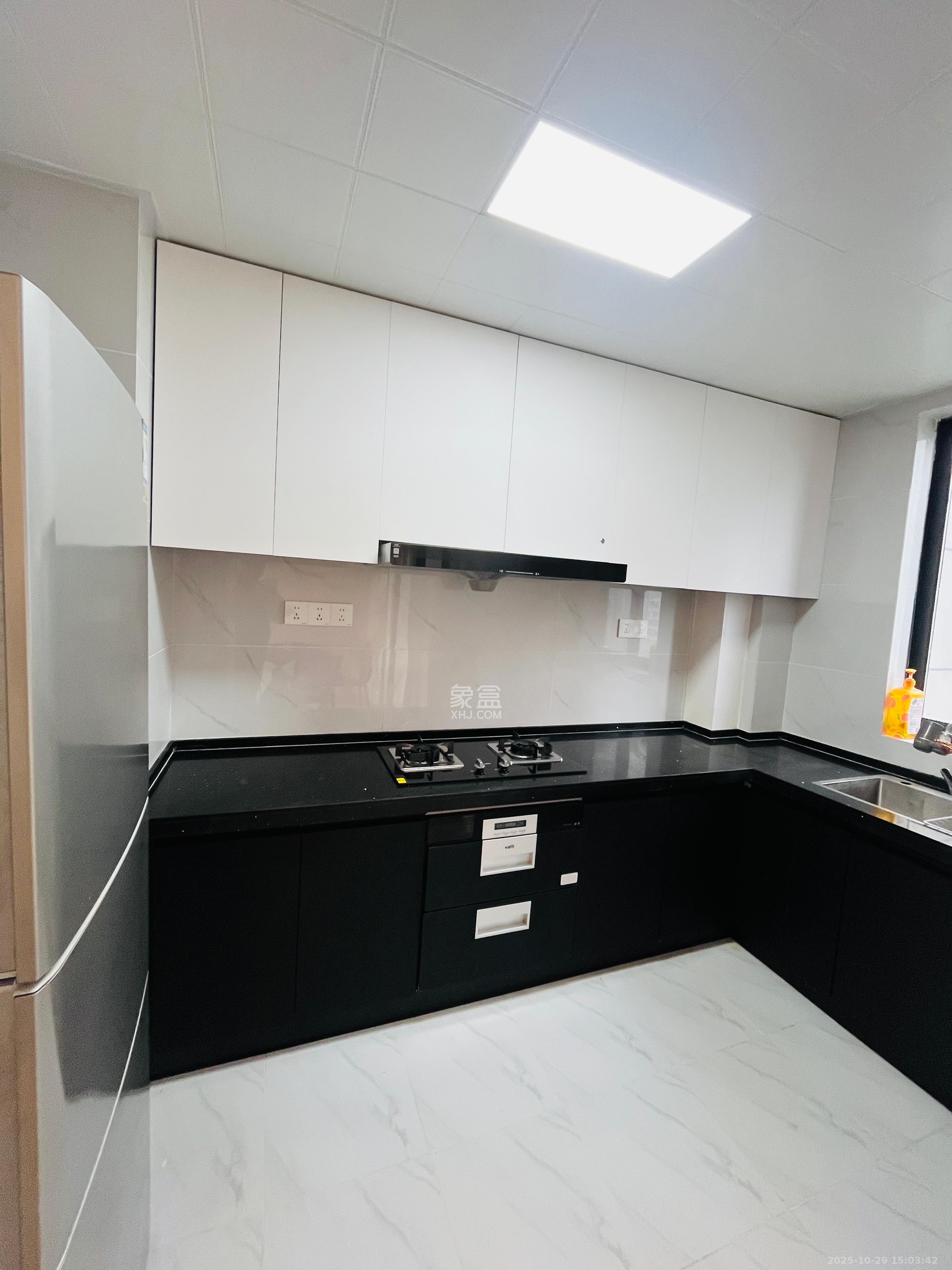 长房云尚公馆  3室2厅2卫    3000.0元/月 长房云尚公馆  3室2厅2卫    3000.0元/月室内图