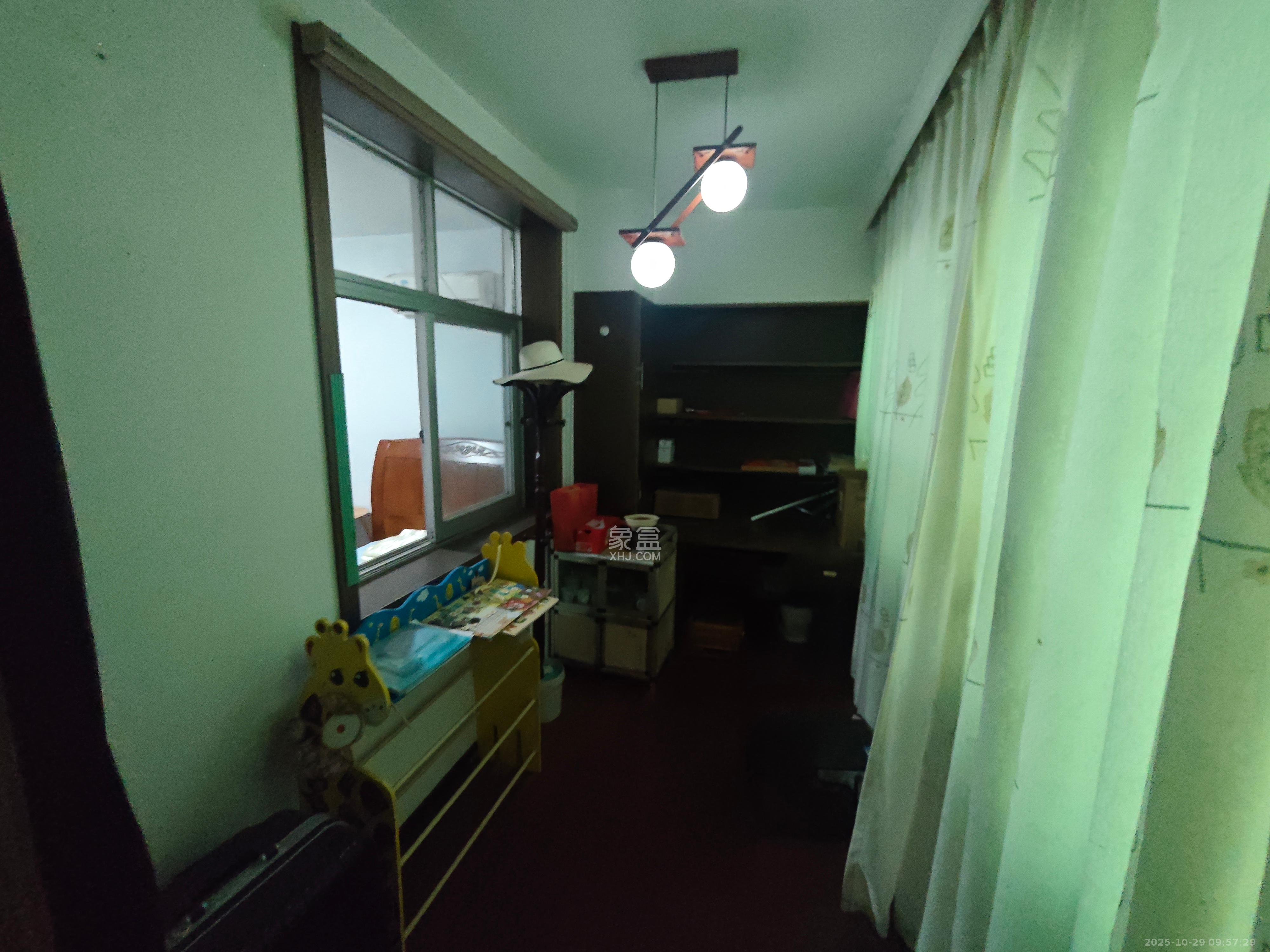 恒达花园  1室2厅3卫    1800.0元/月 恒达花园  1室2厅3卫    1800.0元/月室内图