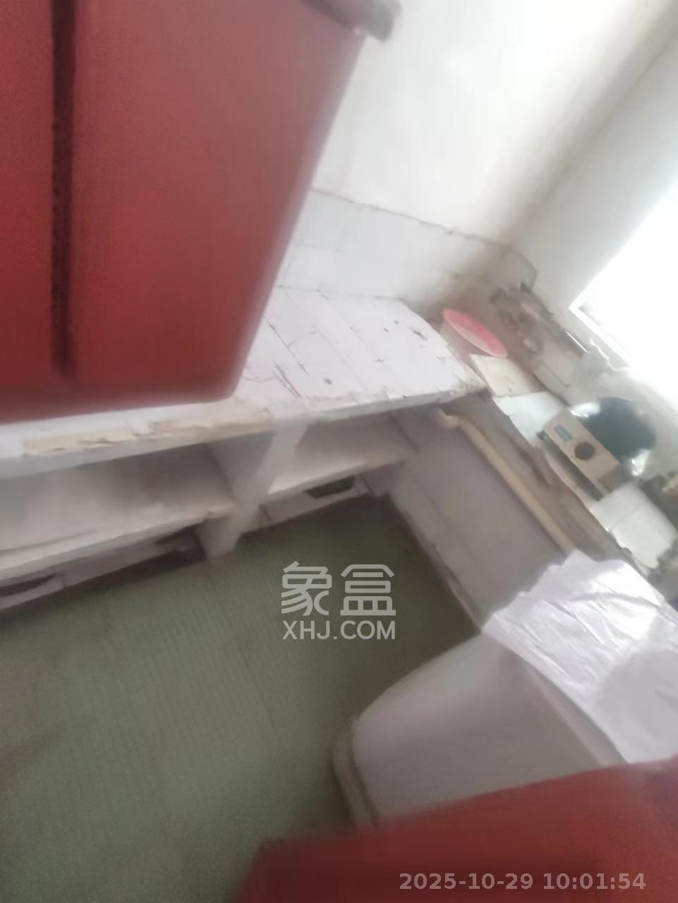 文艺新村  3室2厅1卫    2000.0元/月室内图