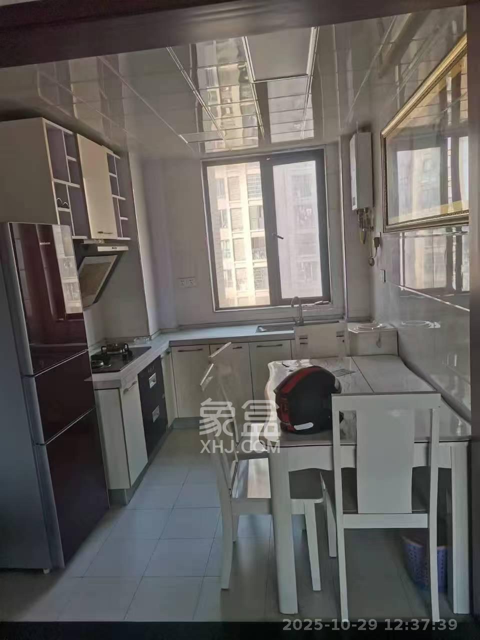 荣盛花语馨苑 1室2厅1卫 2600.0元/月 荣盛花语馨苑 1室2厅1卫 2600.0元/月室内图