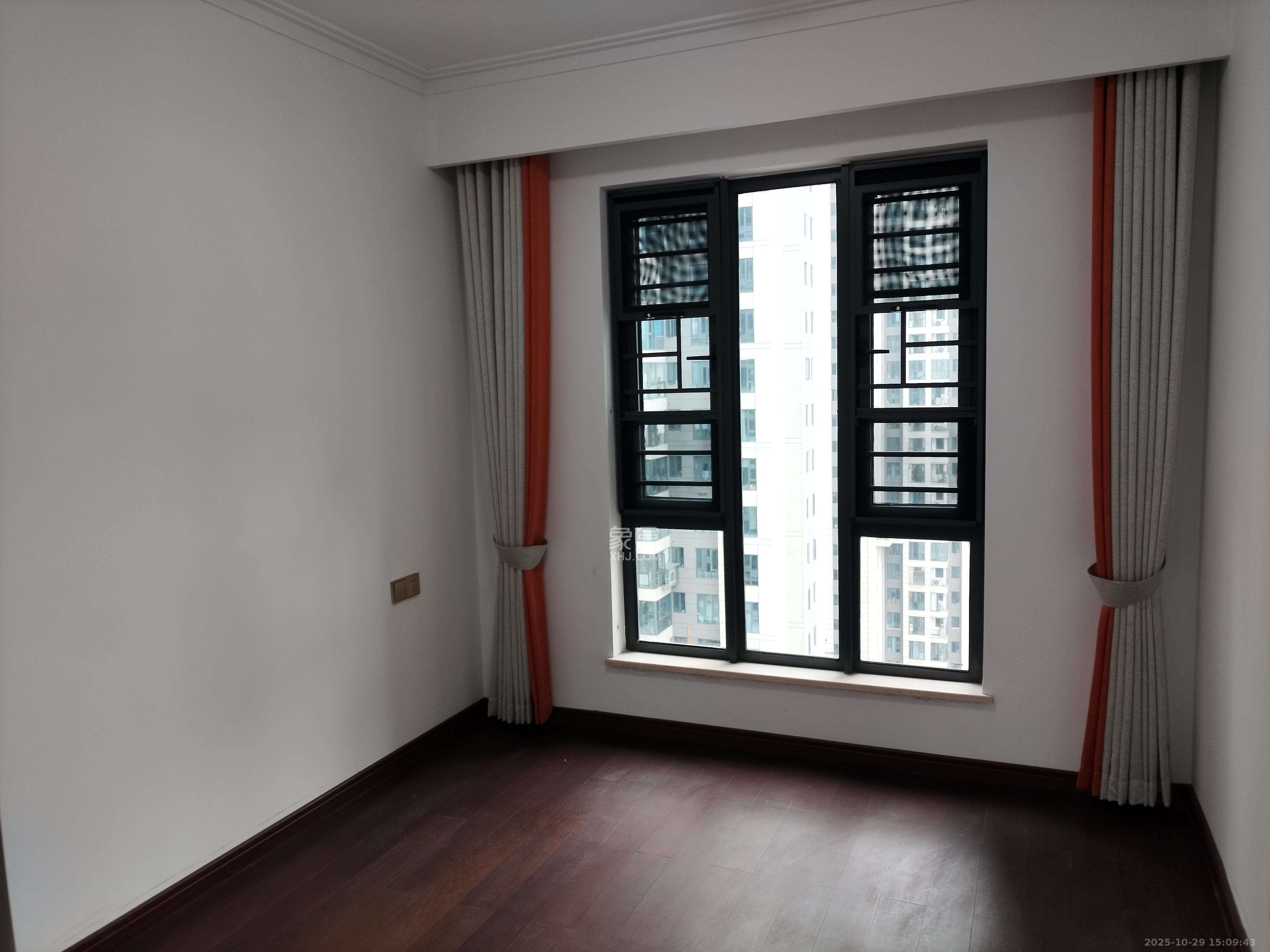 绿地长沙城际空间站(柏仕佳苑)  4室2厅2卫    3600.0元/月 绿地长沙城际空间站(柏仕佳苑)  4室2厅2卫    3600.0元/月室内图