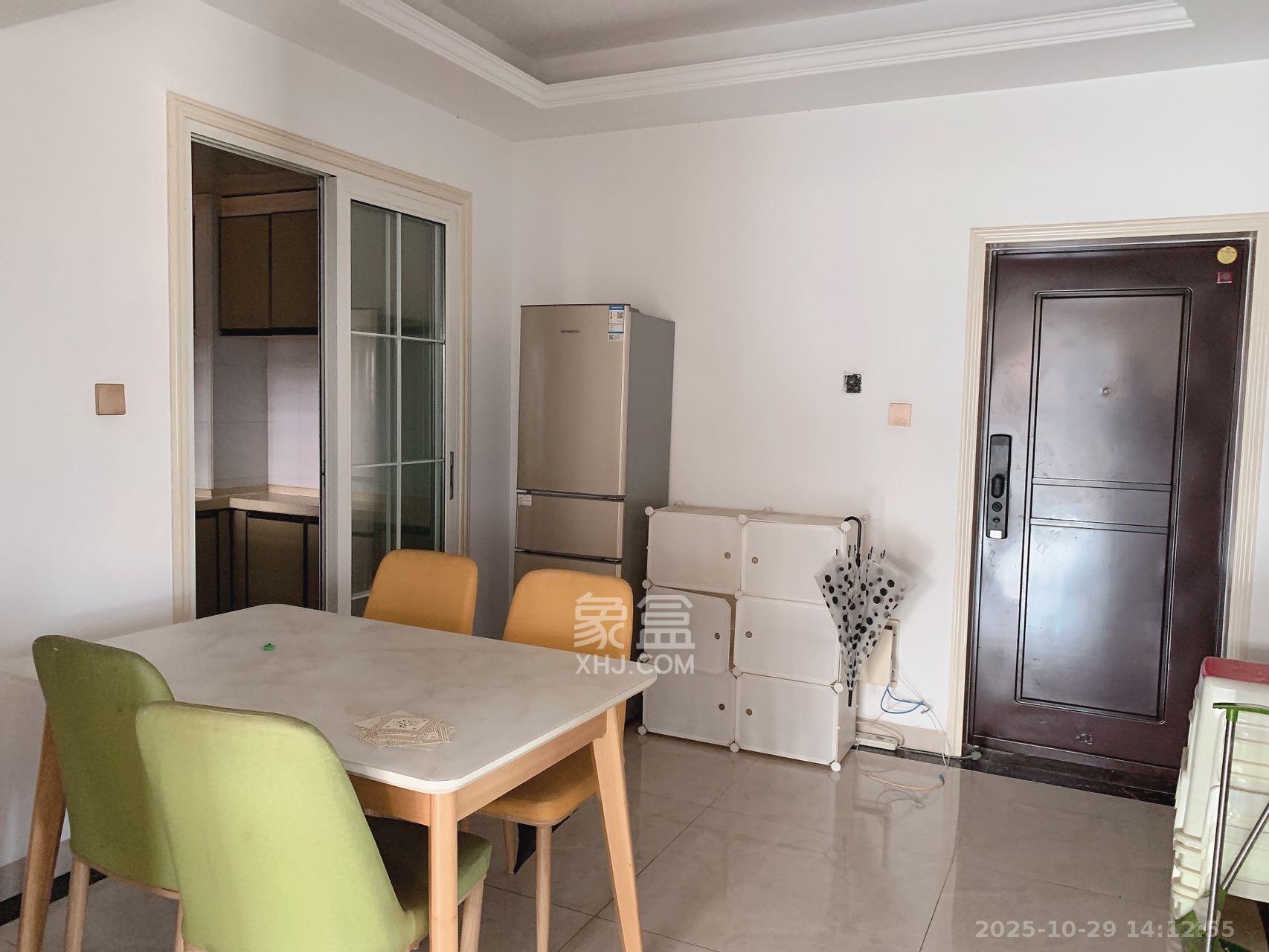 中南红领邦（红星嘉和苑）  1室2厅1卫    2200.0元/月室内图