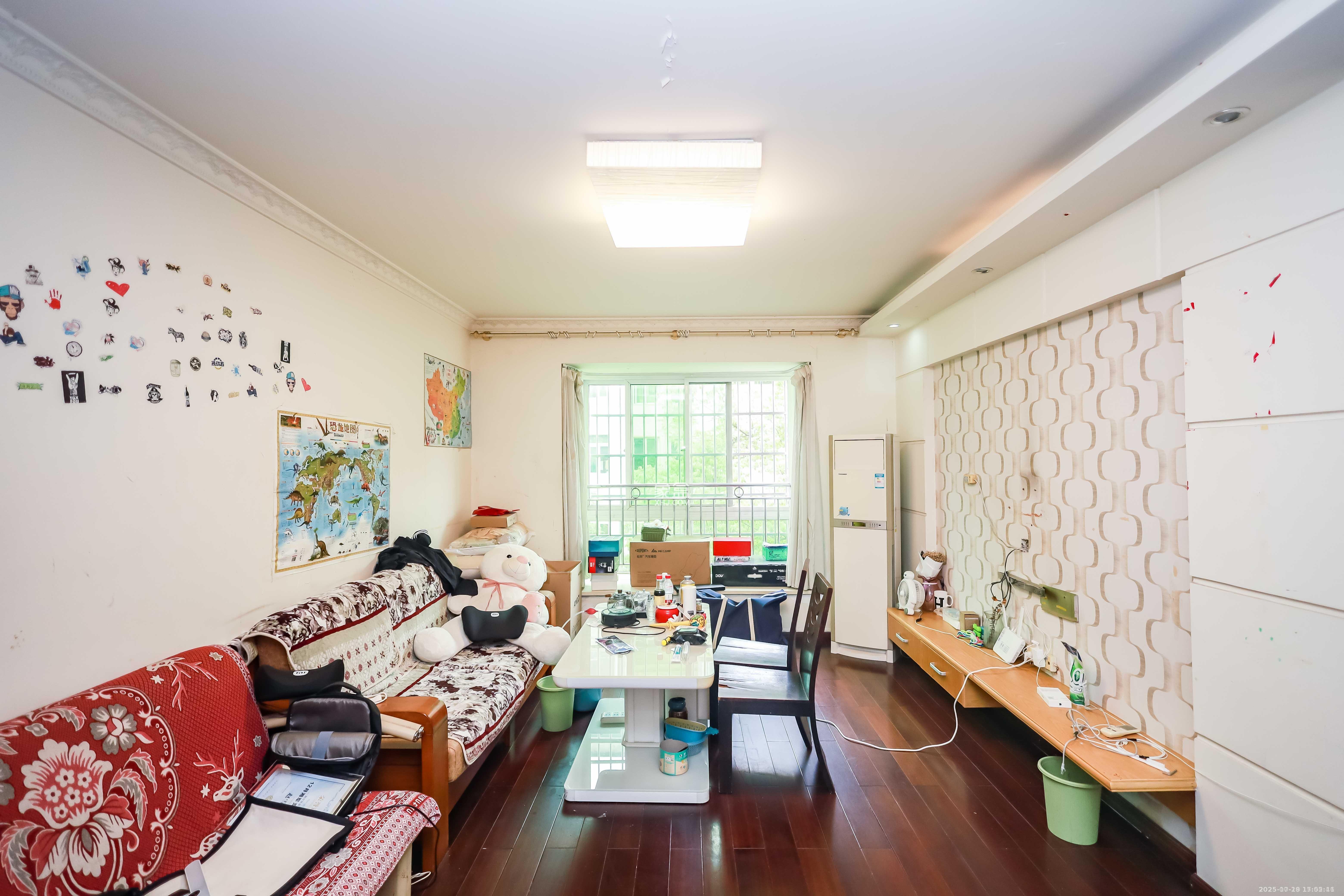 咸嘉新村嘉旺苑  3室2厅2卫    2500.0元/月 咸嘉新村嘉旺苑  3室2厅2卫    2500.0元/月室内图