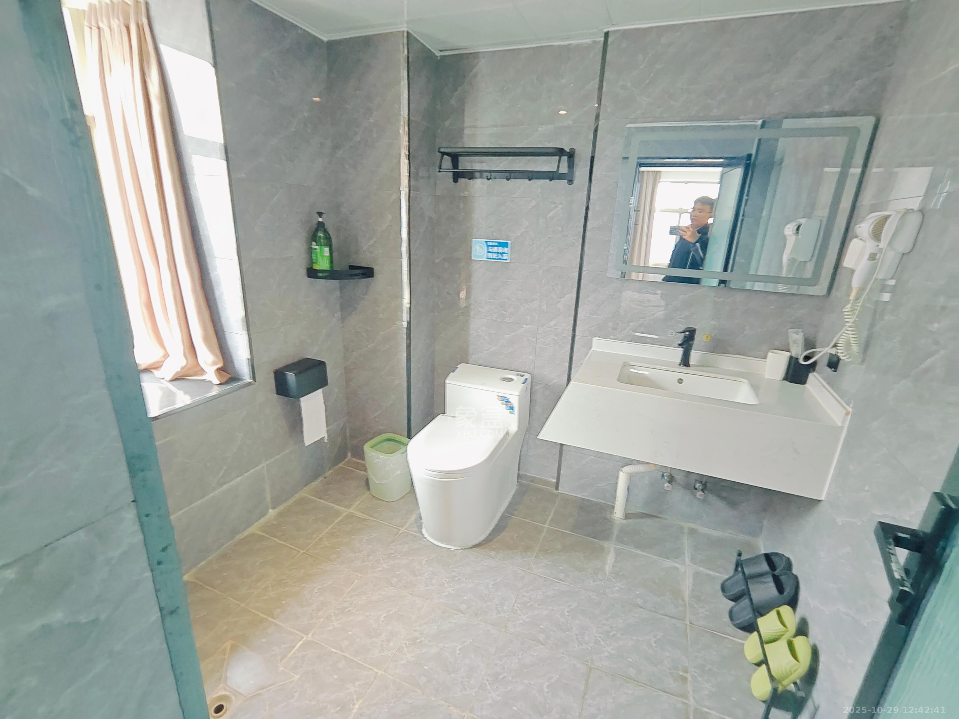 王府井公寓（福源公寓）  5室2厅1卫    4600.0元/月室内图