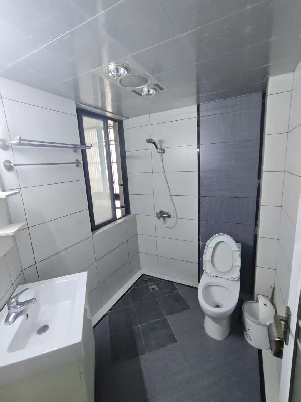 尚书房  2室1厅1卫    1700.0元/月室内图