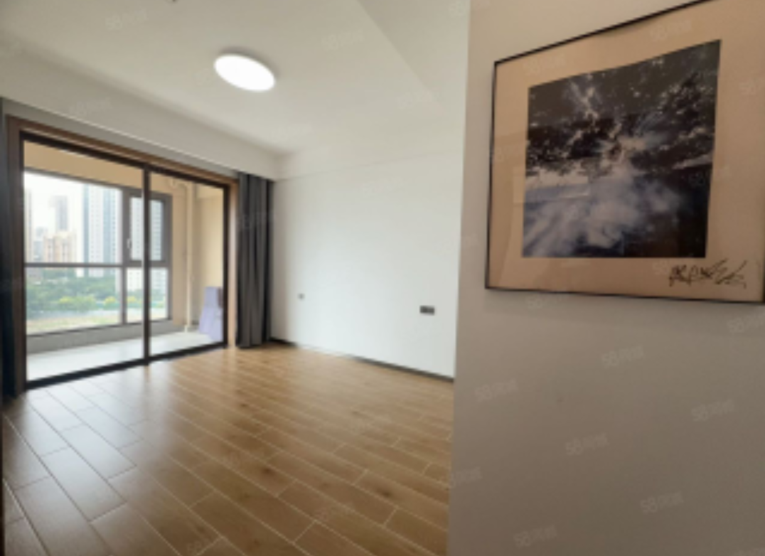 海航豪庭南苑  3室2厅2卫    5500.0元/月室内图