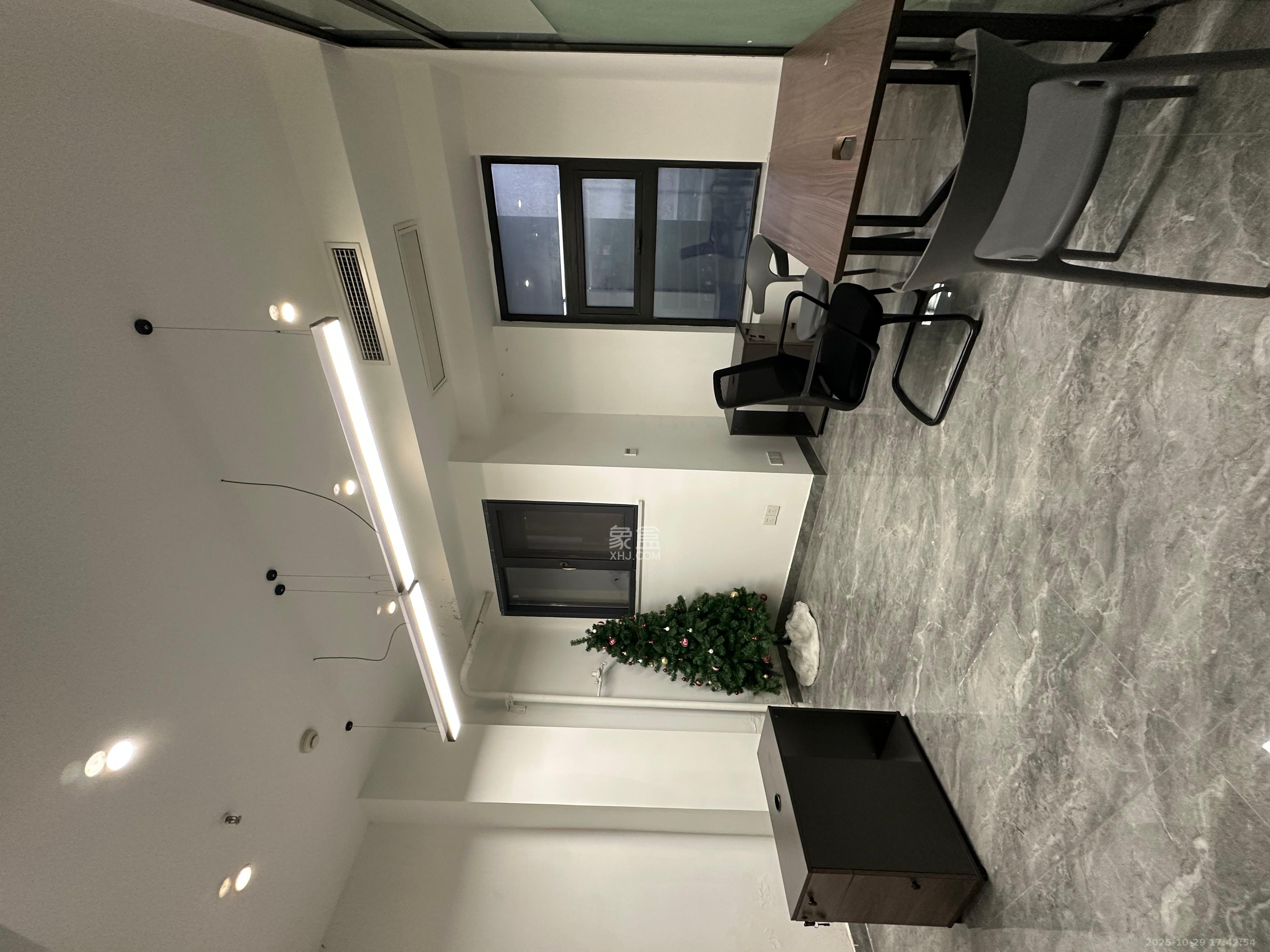 北辰三角洲A3区北辰国荟   130.0㎡      7500.0元/月室内图