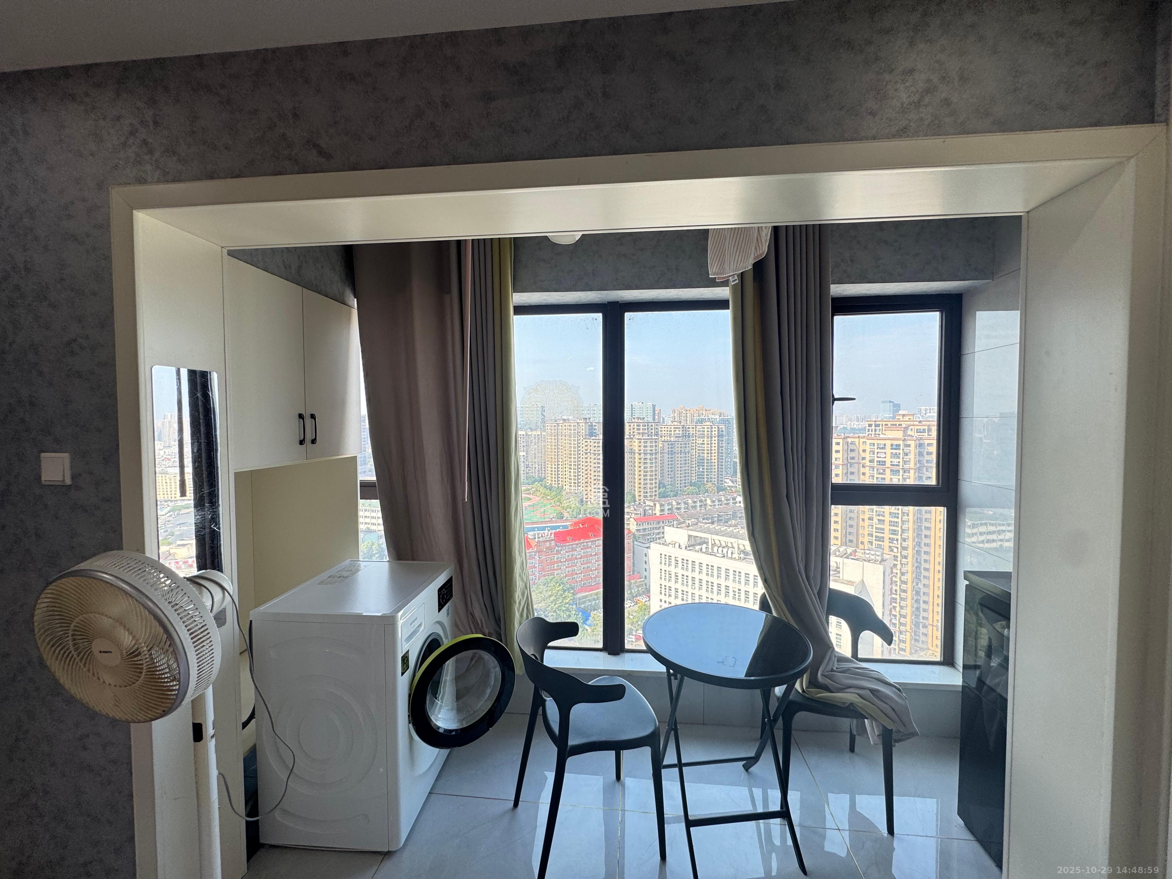 高升时代广场(冠铭商务中心)  1室0厅0卫    1700.0元/月 高升时代广场(冠铭商务中心)  1室0厅0卫    1700.0元/月室内图