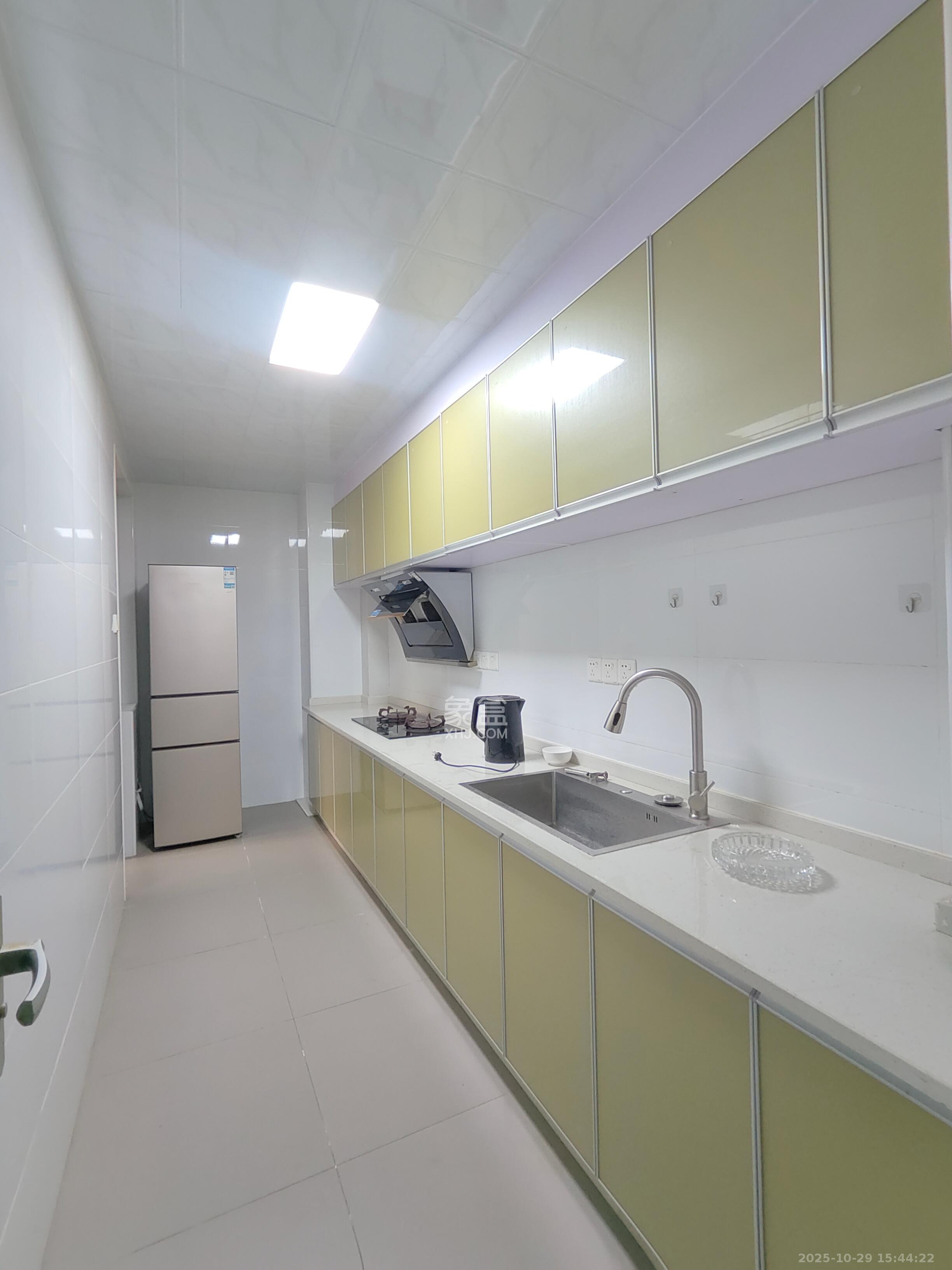 勤诚达境界城  4室2厅2卫    2500.0元/月 勤诚达境界城  4室2厅2卫    2500.0元/月室内图