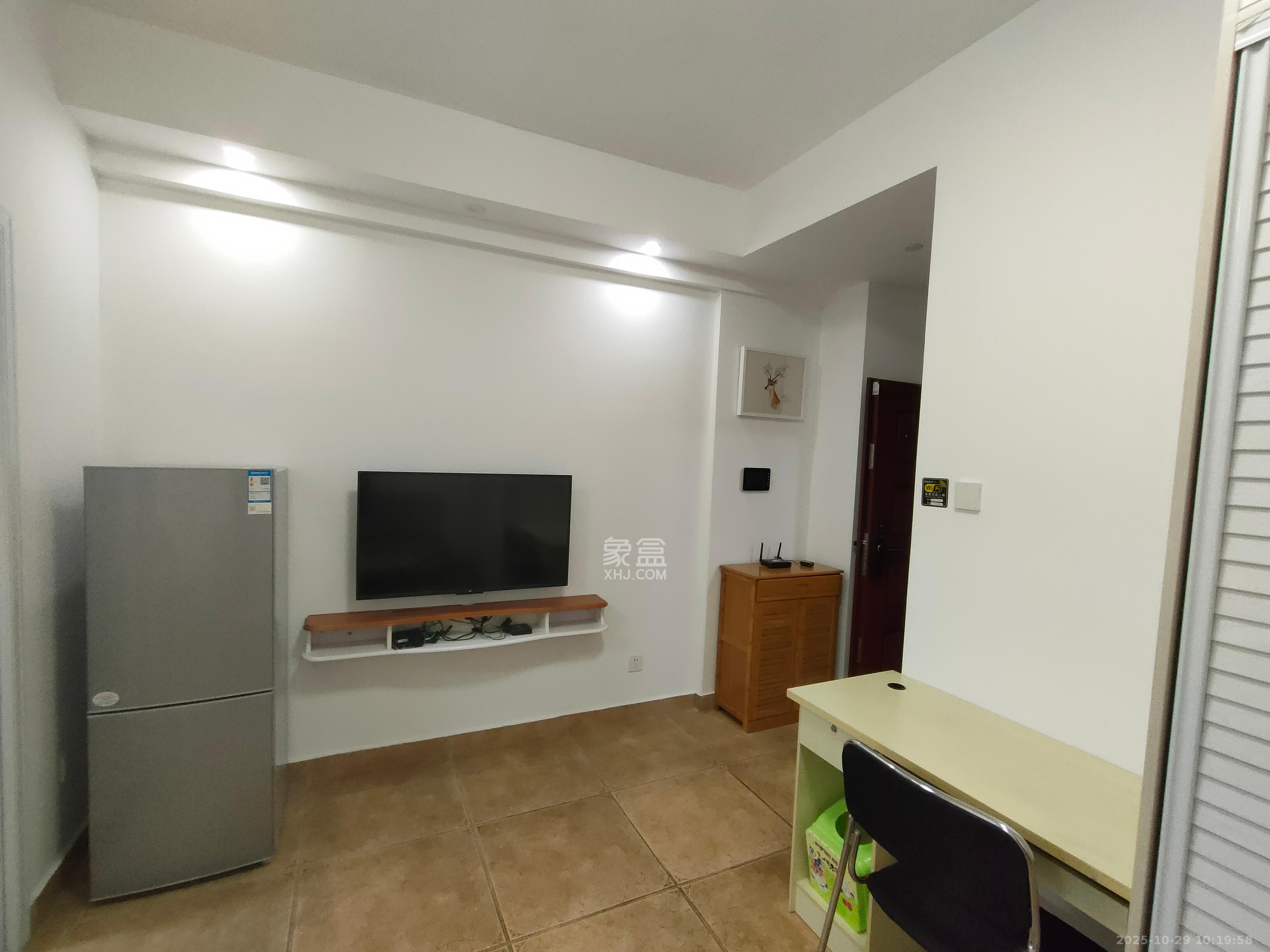 第六都(陆都小区) 1室1厅1卫 1700.0元/月 第六都(陆都小区) 1室1厅1卫 1700.0元/月室内图