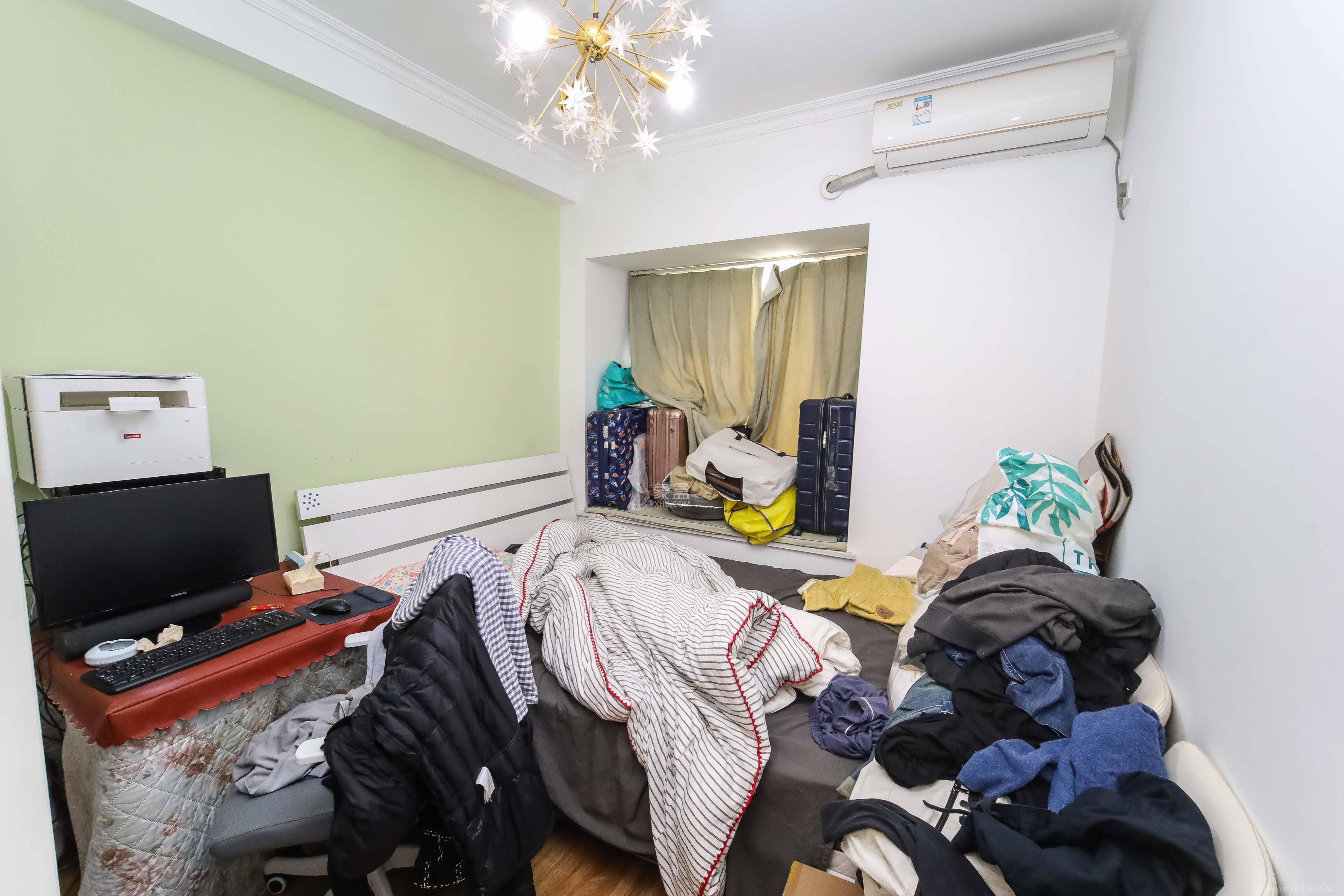 金地格林公馆  3室2厅1卫    145.0万卧室