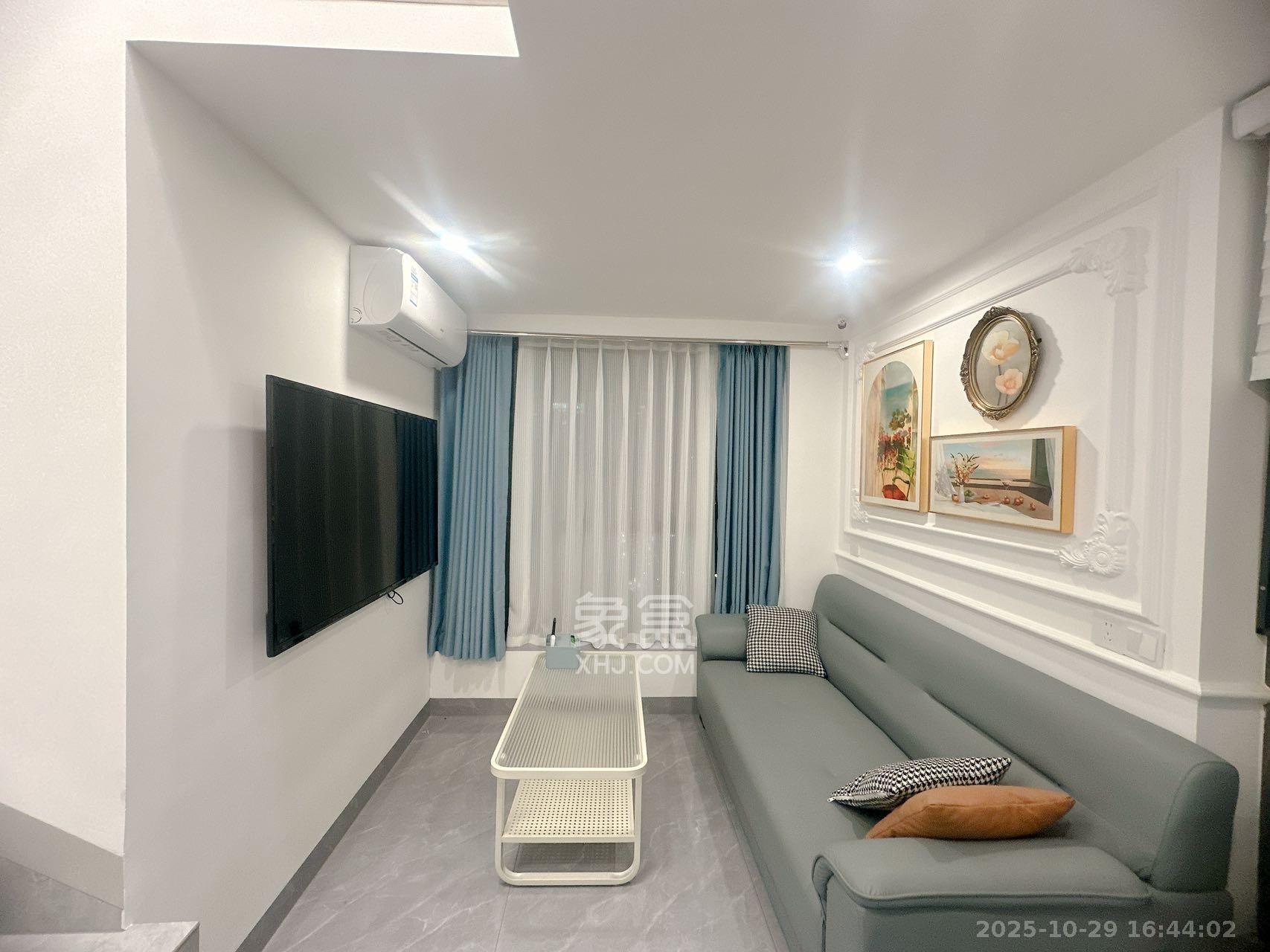 卓越中寰 2室1厅1卫 2200.0元/月 卓越中寰 2室1厅1卫 2200.0元/月室内图