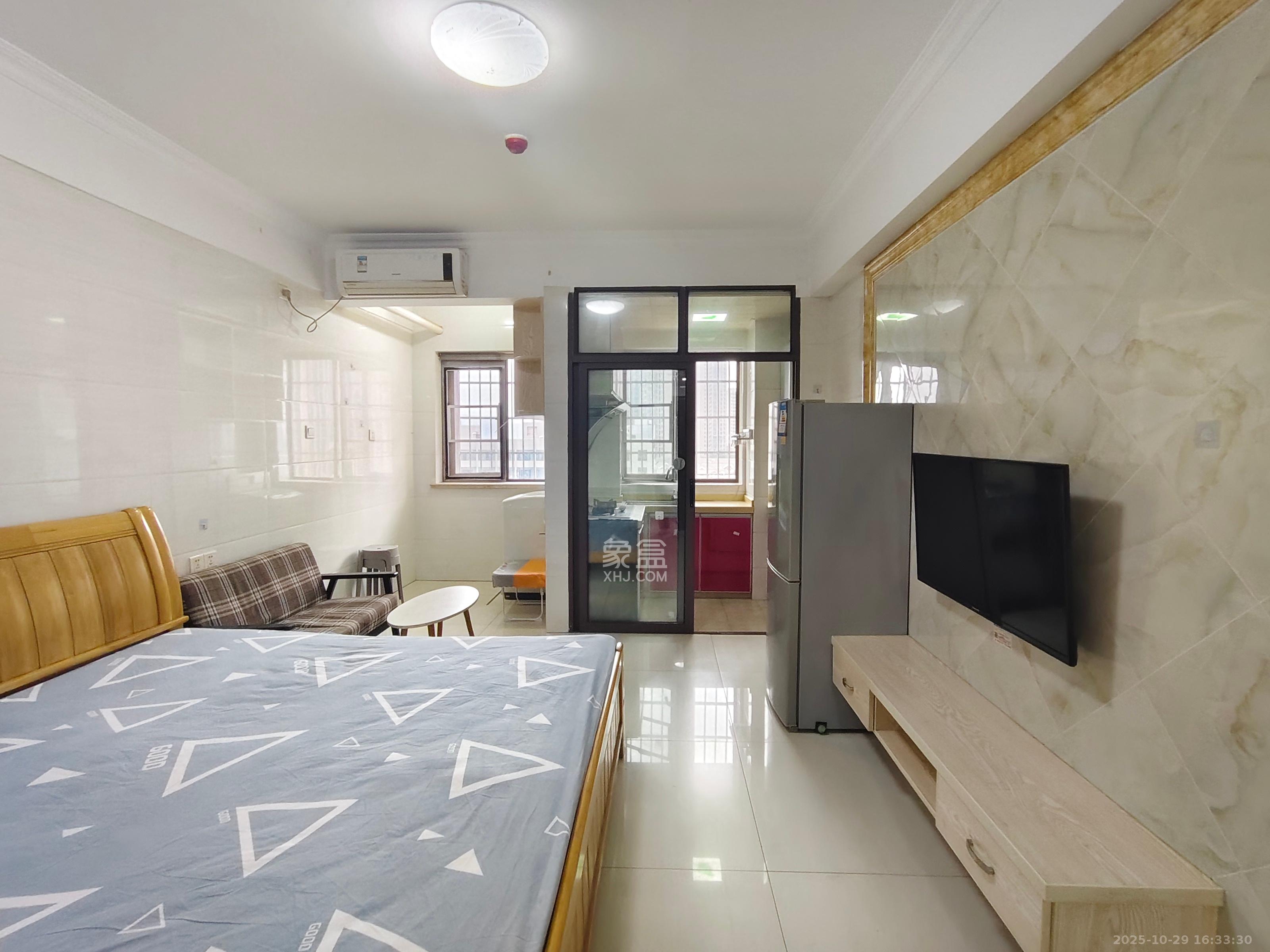 同鑫家园  1室1厅1卫    1300.0元/月室内图