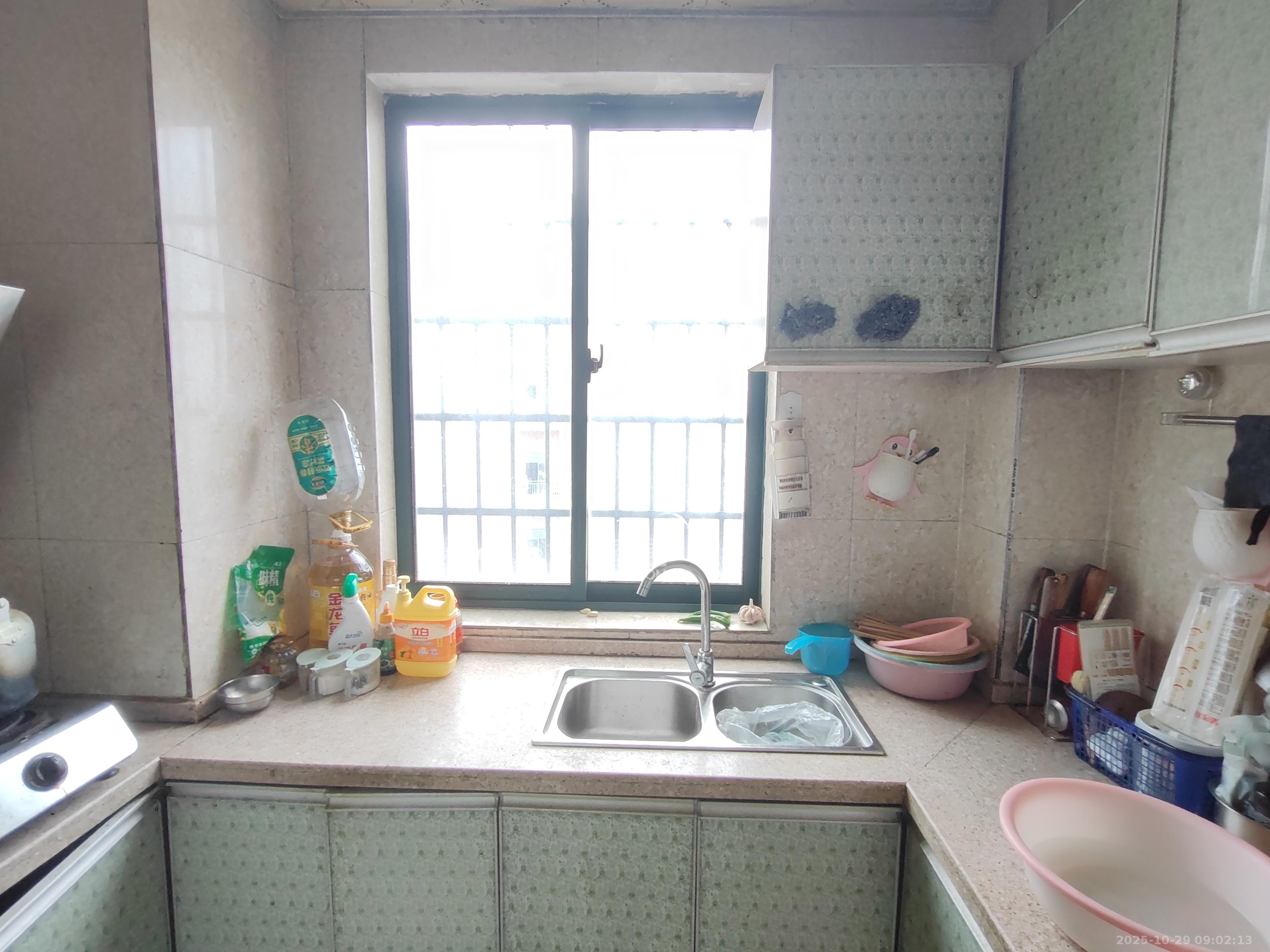 洋湖时代  3室1厅1卫    2300.0元/月室内图