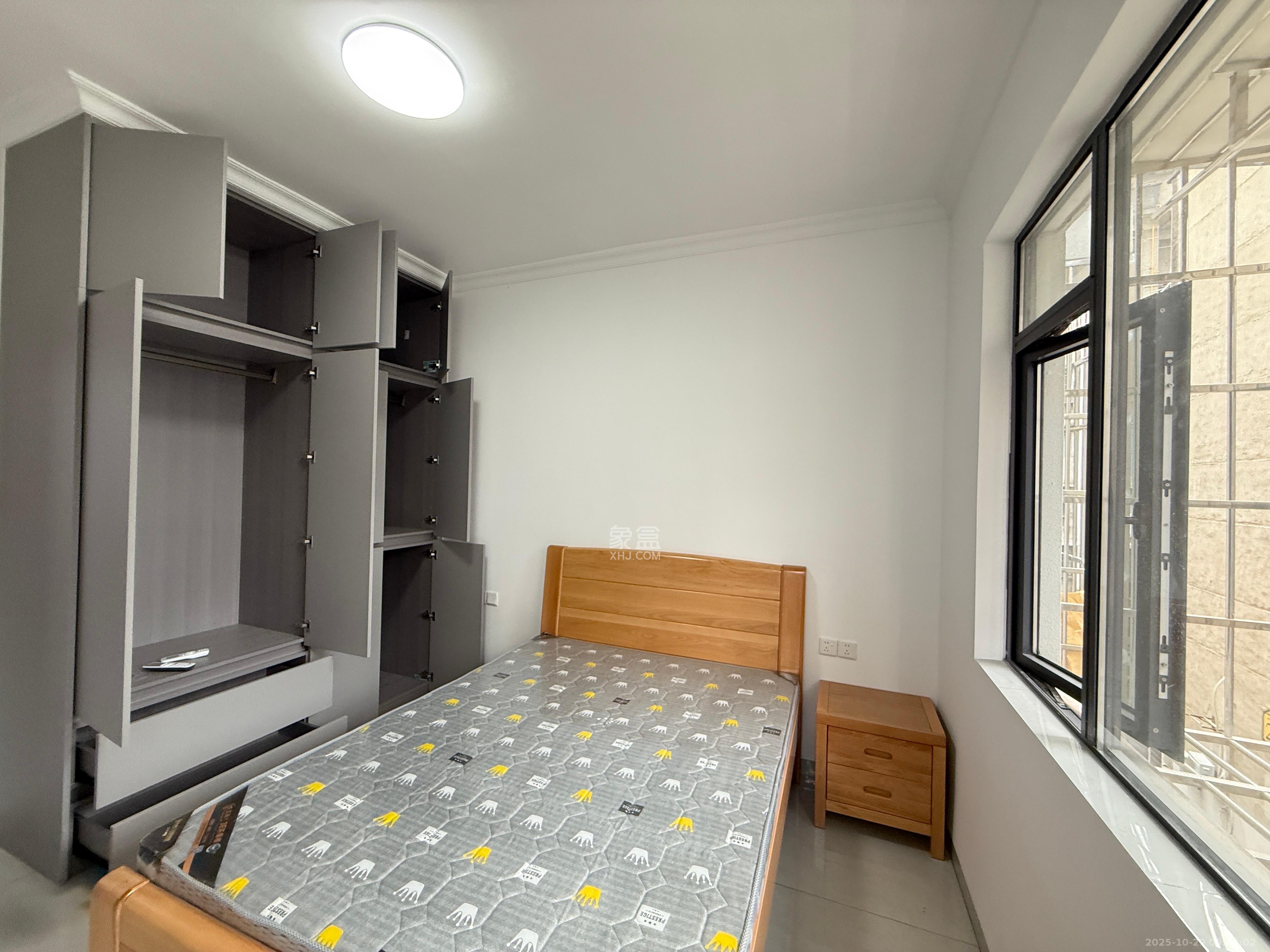 仰天湖1、2村  2室1厅1卫    2500.0元/月室内图