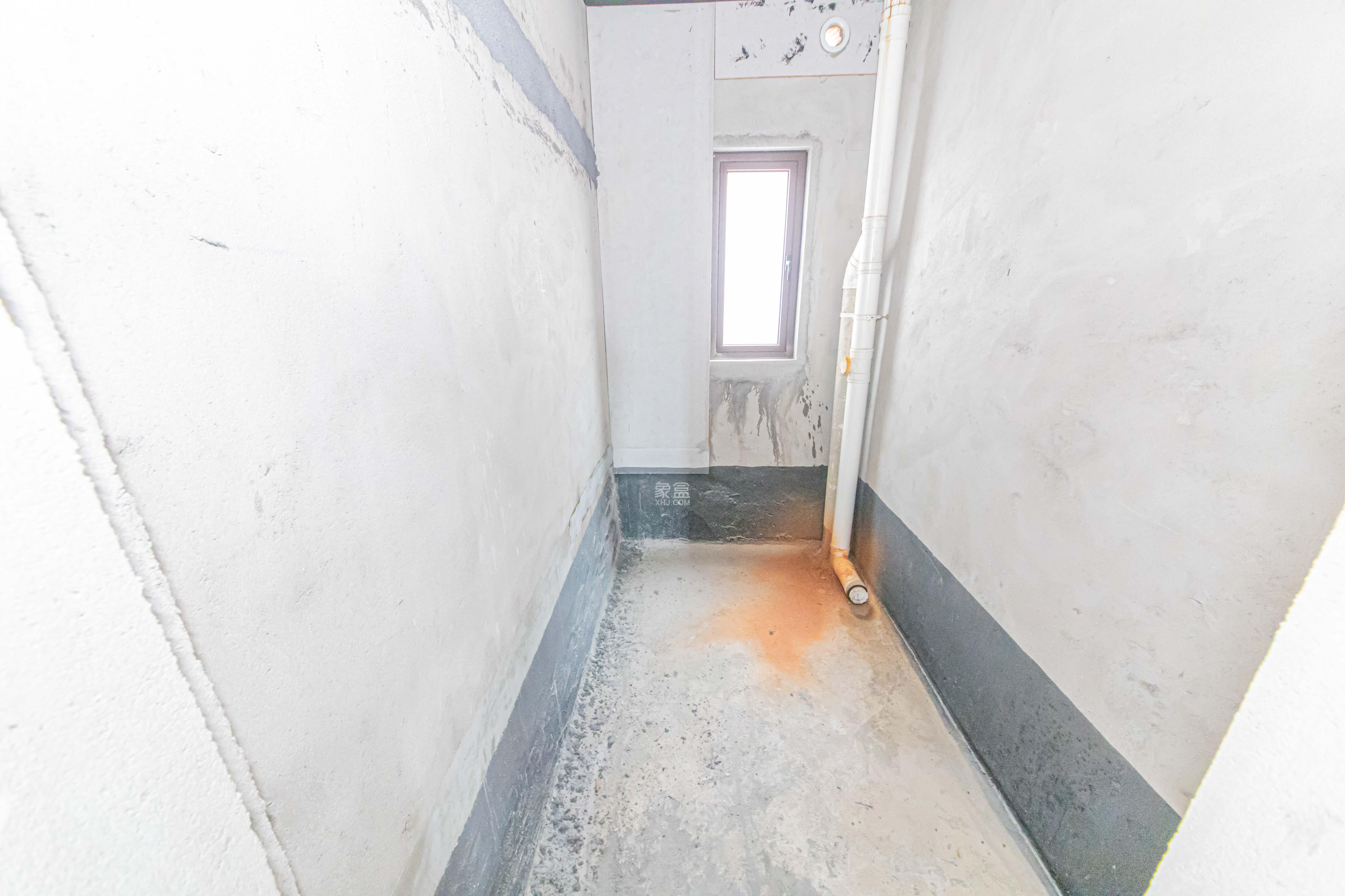 香缇雅苑（鑫远翡丽郡二期）  5室2厅2卫    236.0万卫生间