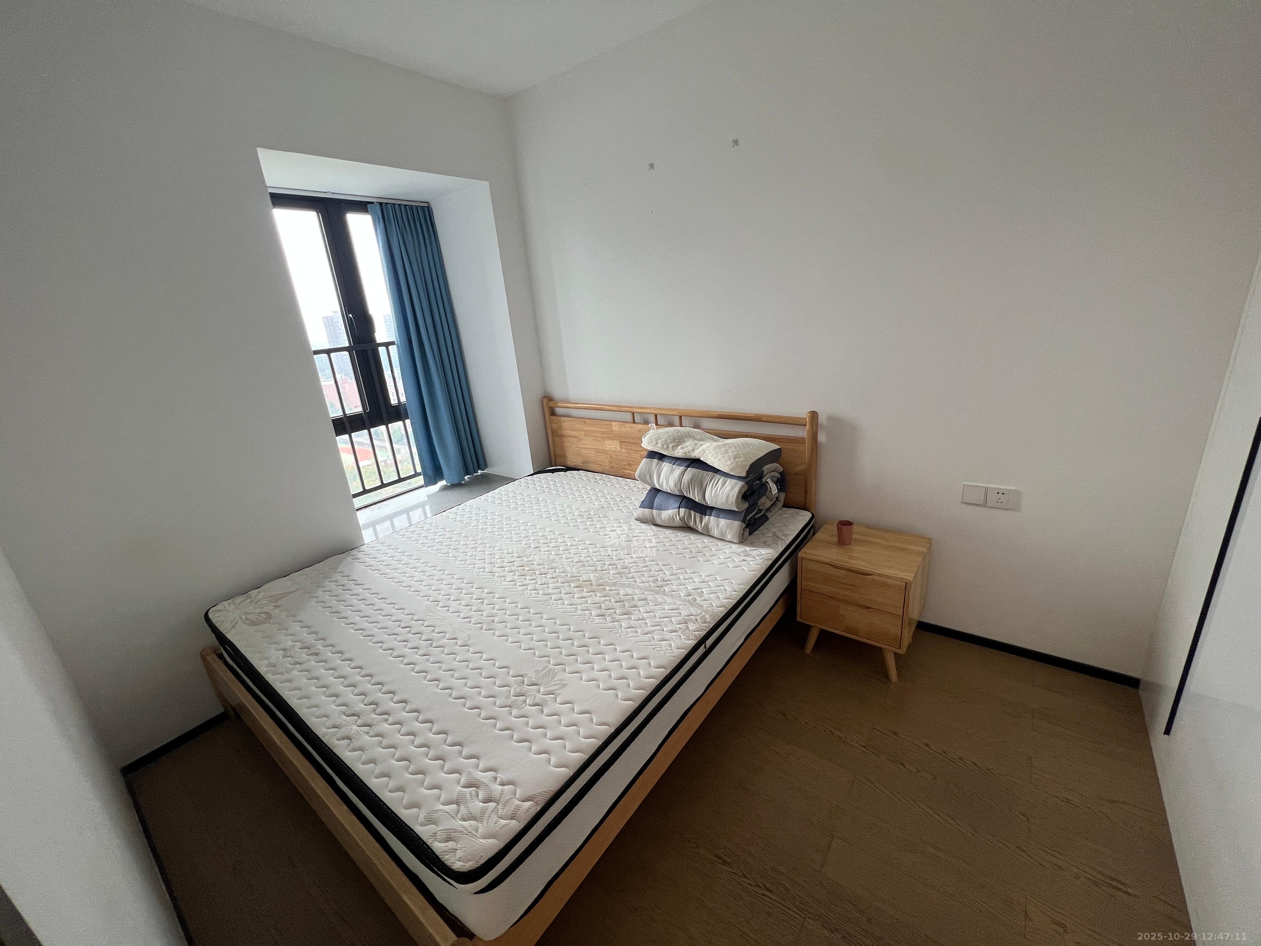 万科金色梦想D区  1室1厅1卫    2000.0元/月室内图