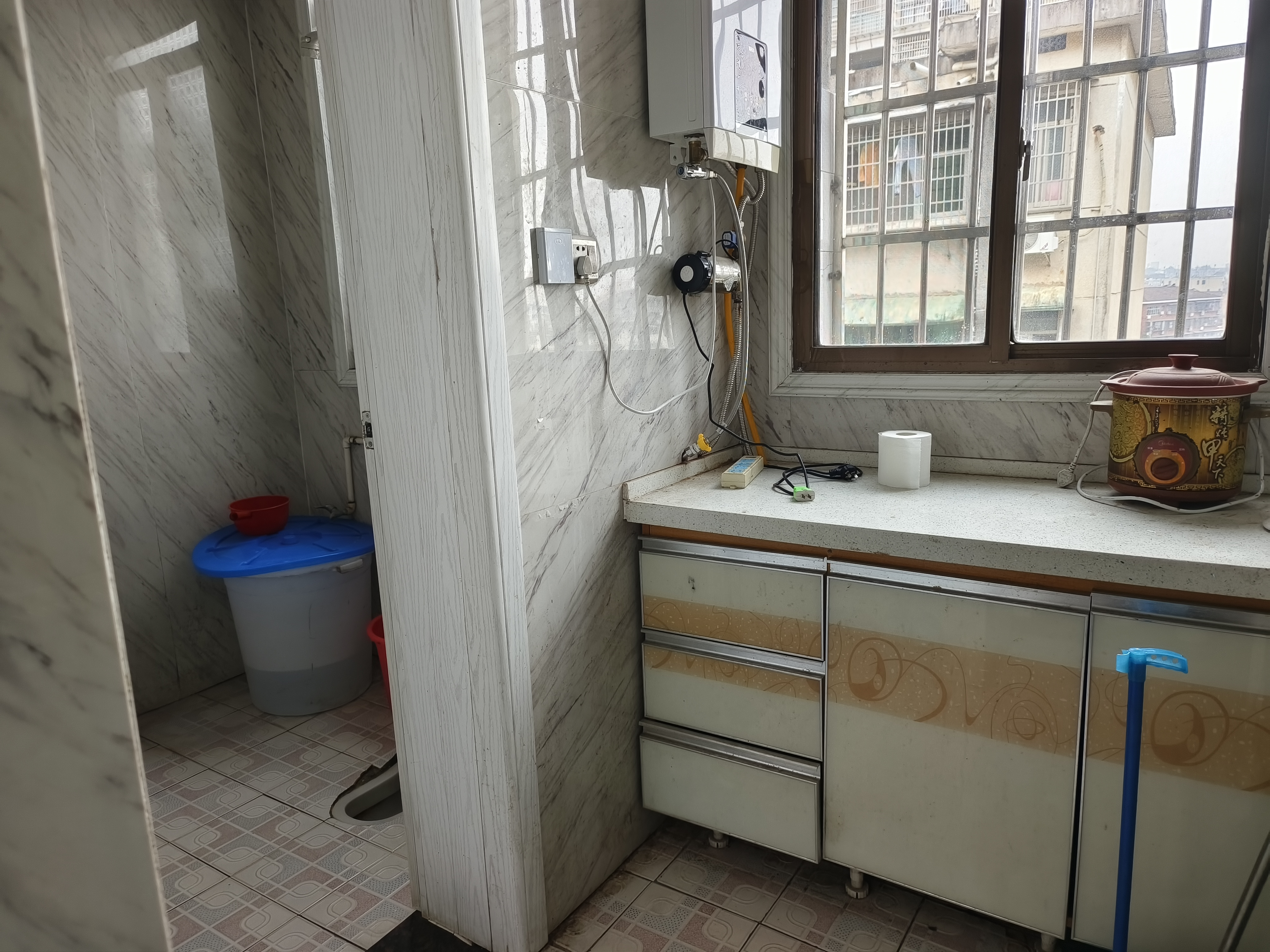 赫山办事处大海棠居委会  3室2厅2卫    32.8万室内图