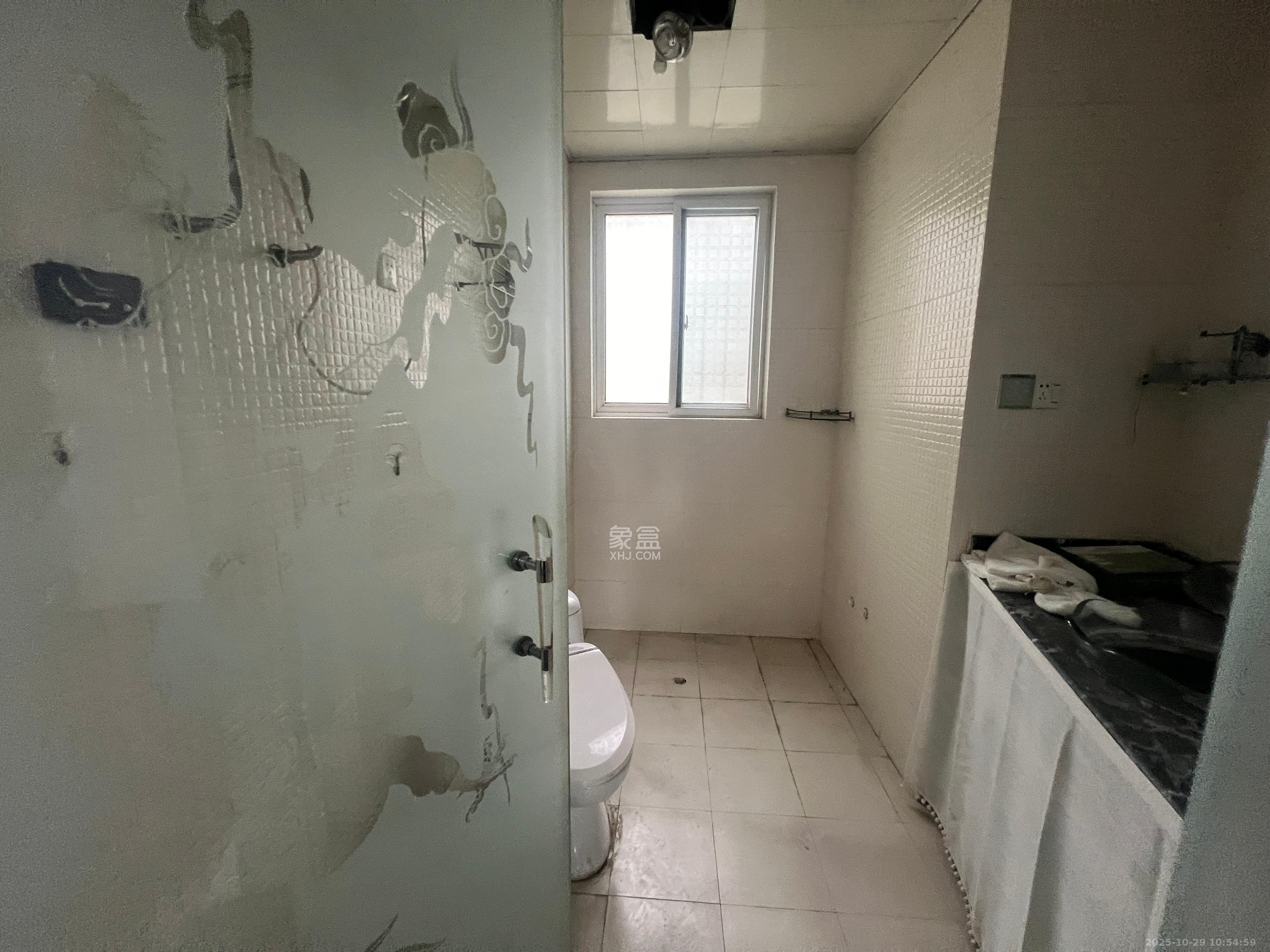 滨湖嘉园（湖滨小区）  2室2厅2卫    2500.0元/月室内图