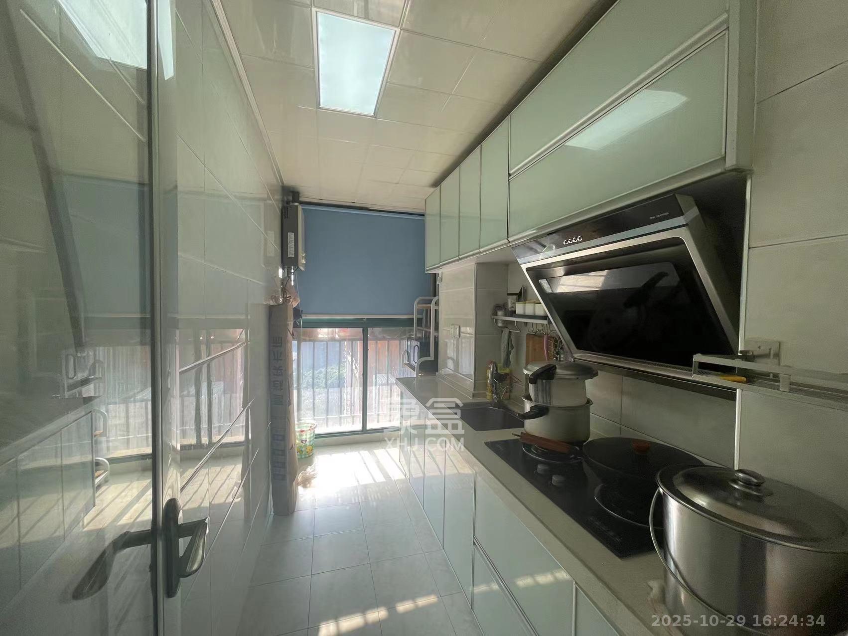 华美公寓（新猎鹰公寓）  2室1厅1卫    2200.0元/月室内图