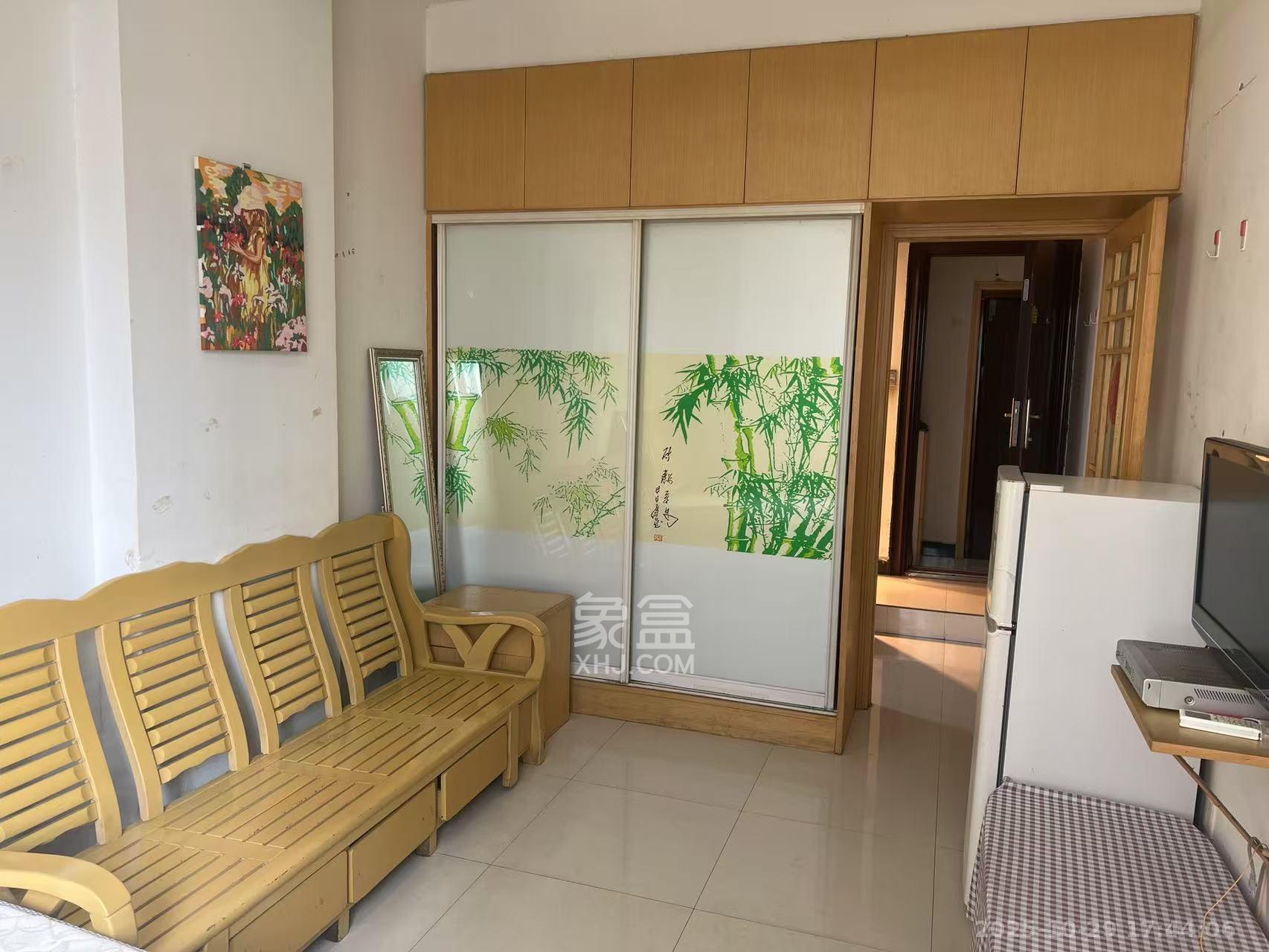 中山大厦（广阔大厦）  1室1厅1卫    1300.0元/月