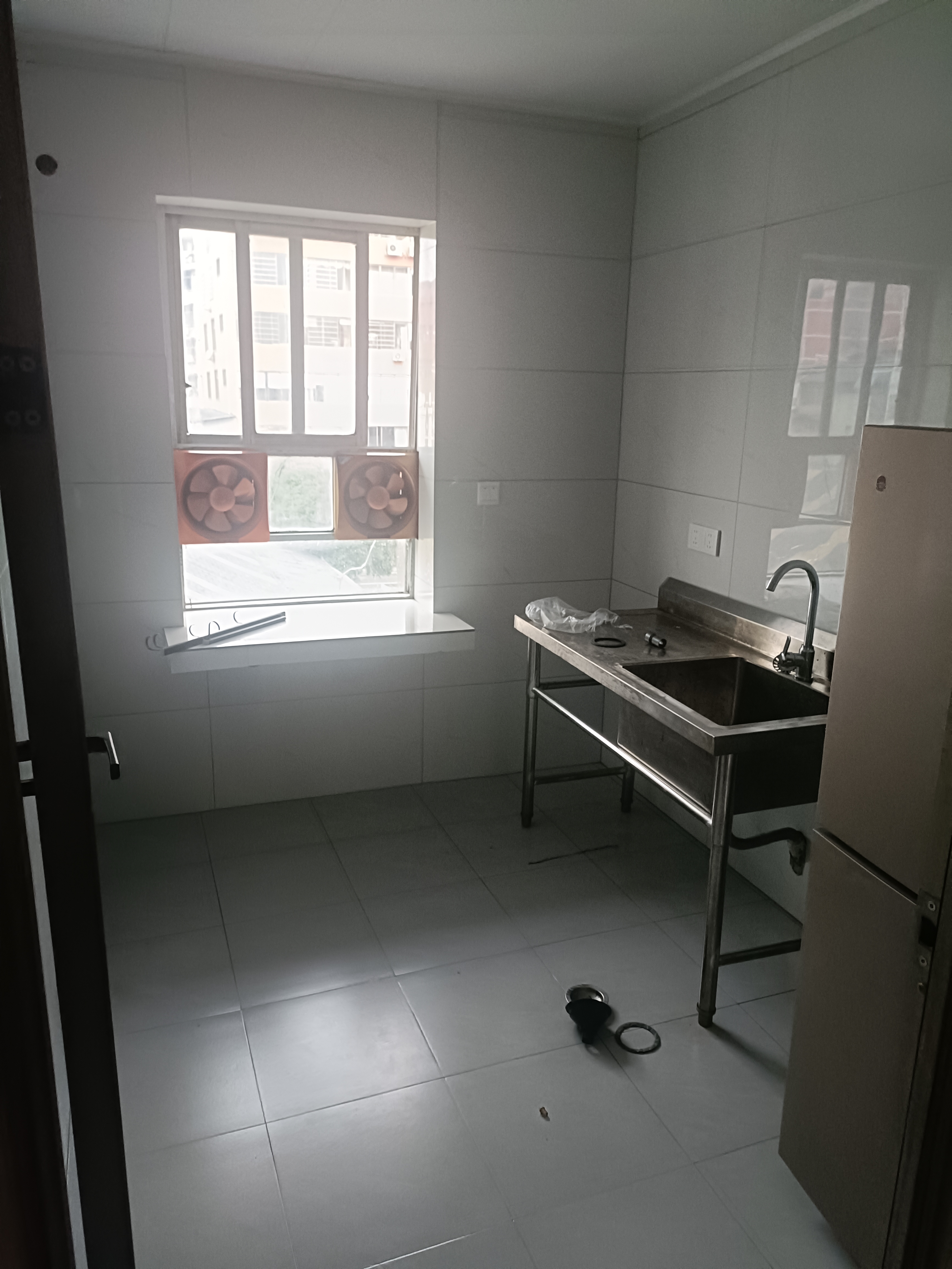 宝塔岗人寿保险公司宿舍  1室0厅0卫    1000.0元/月室内图