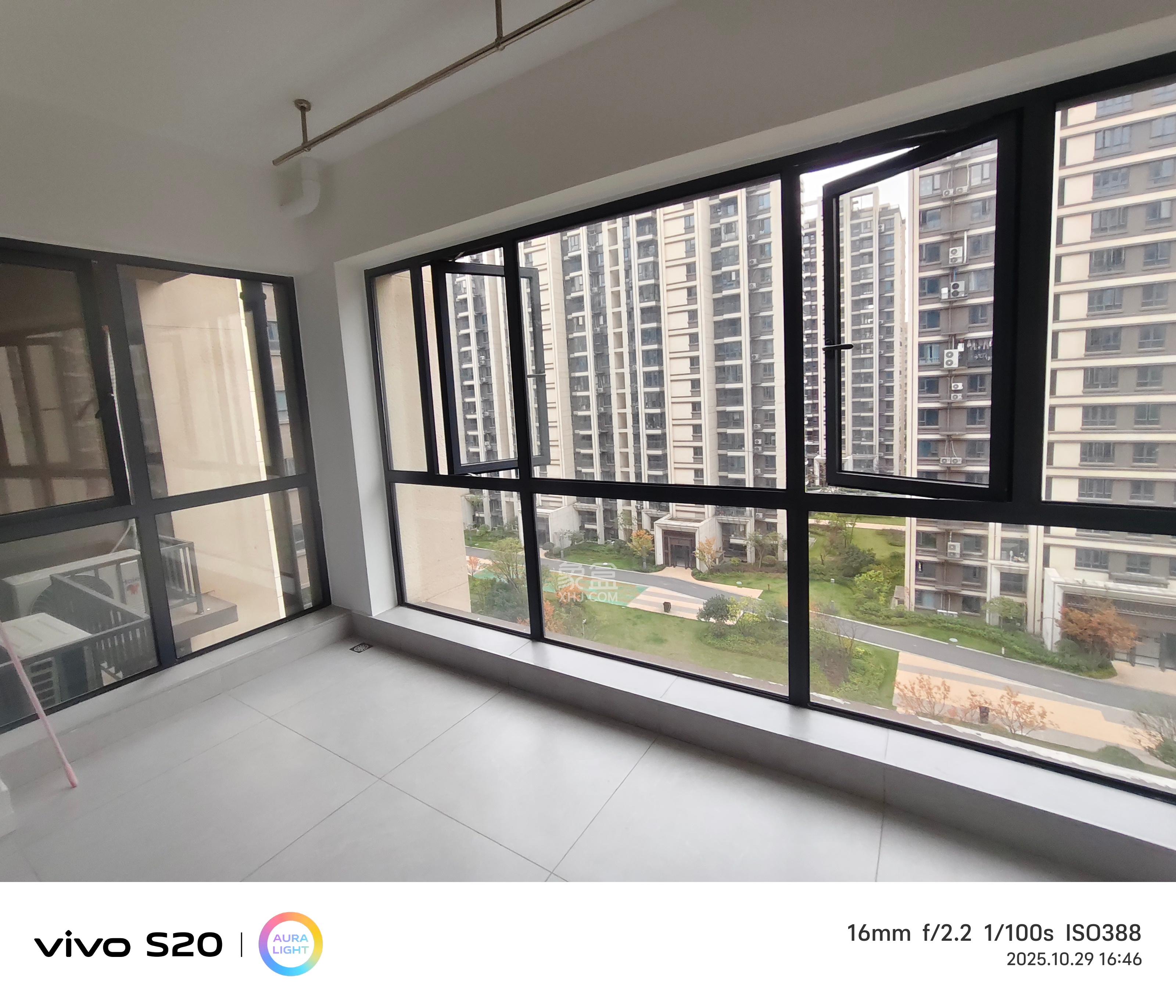 荣盛城 4室2厅2卫 3200.0元/月 荣盛城 4室2厅2卫 3200.0元/月室内图