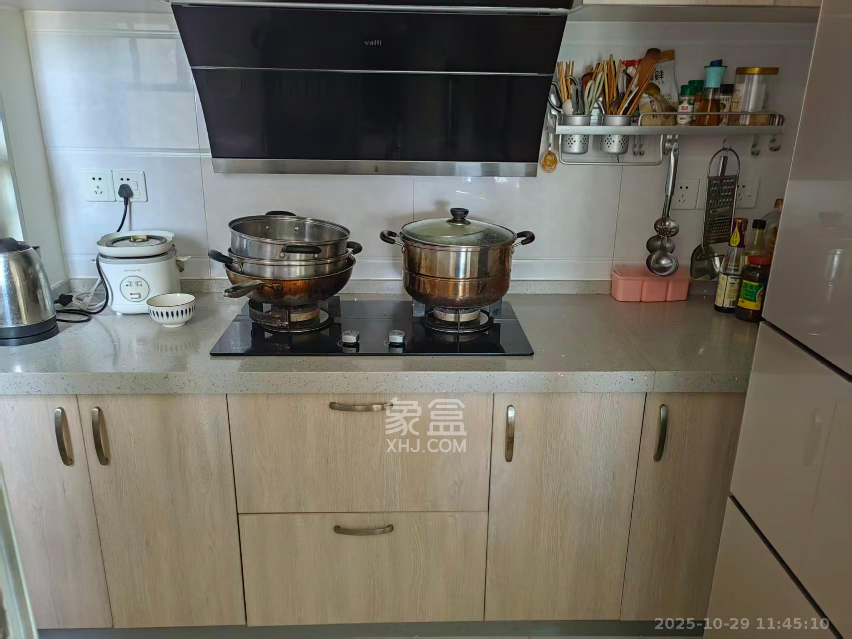 中交中央公园D4区  3室1厅1卫    2900.0元/月 中交中央公园D4区  3室1厅1卫    2900.0元/月室内图